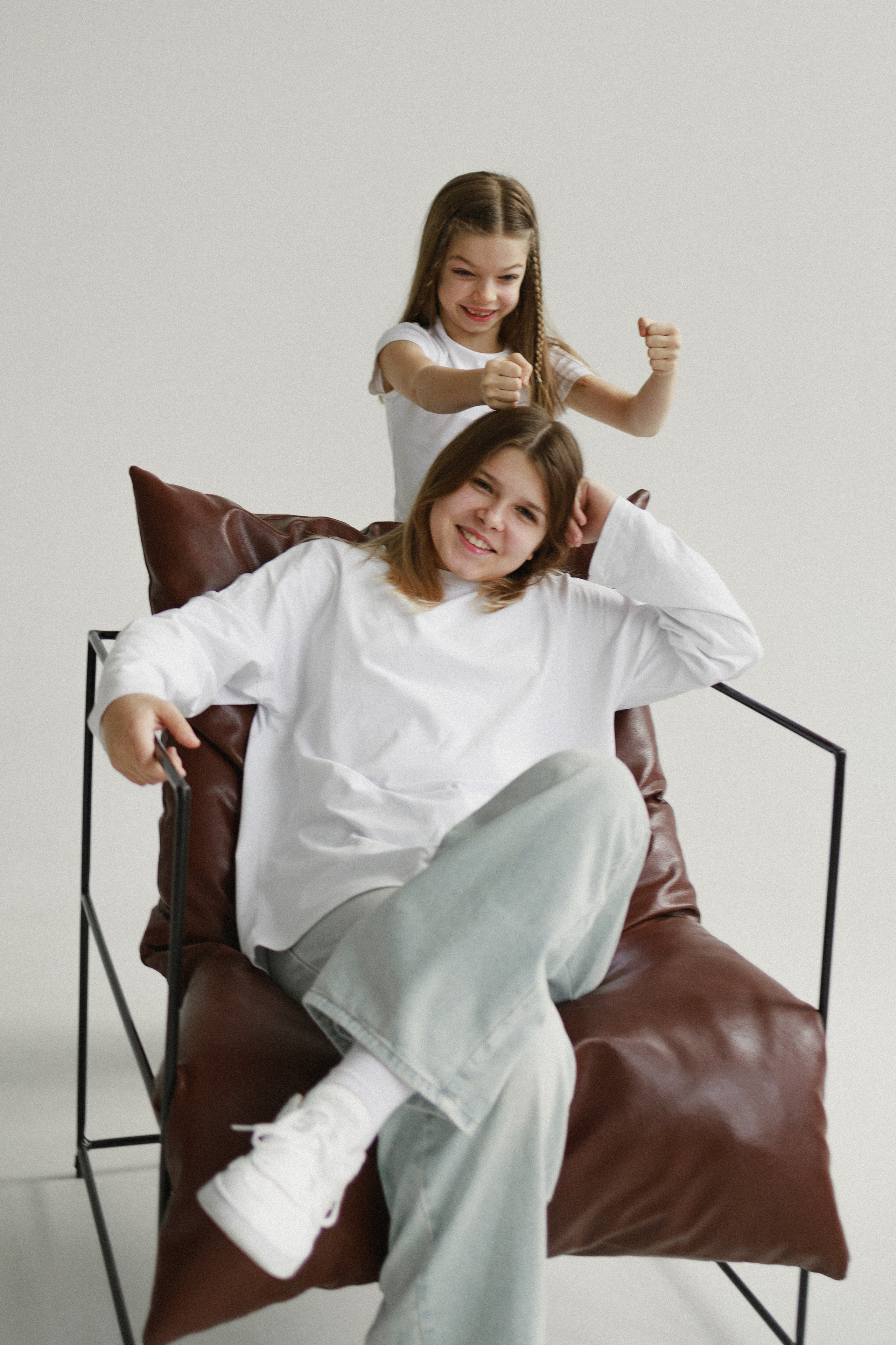 Семейная фотосессия сестричек. Семейный видеограф в Москве Элина Ладова