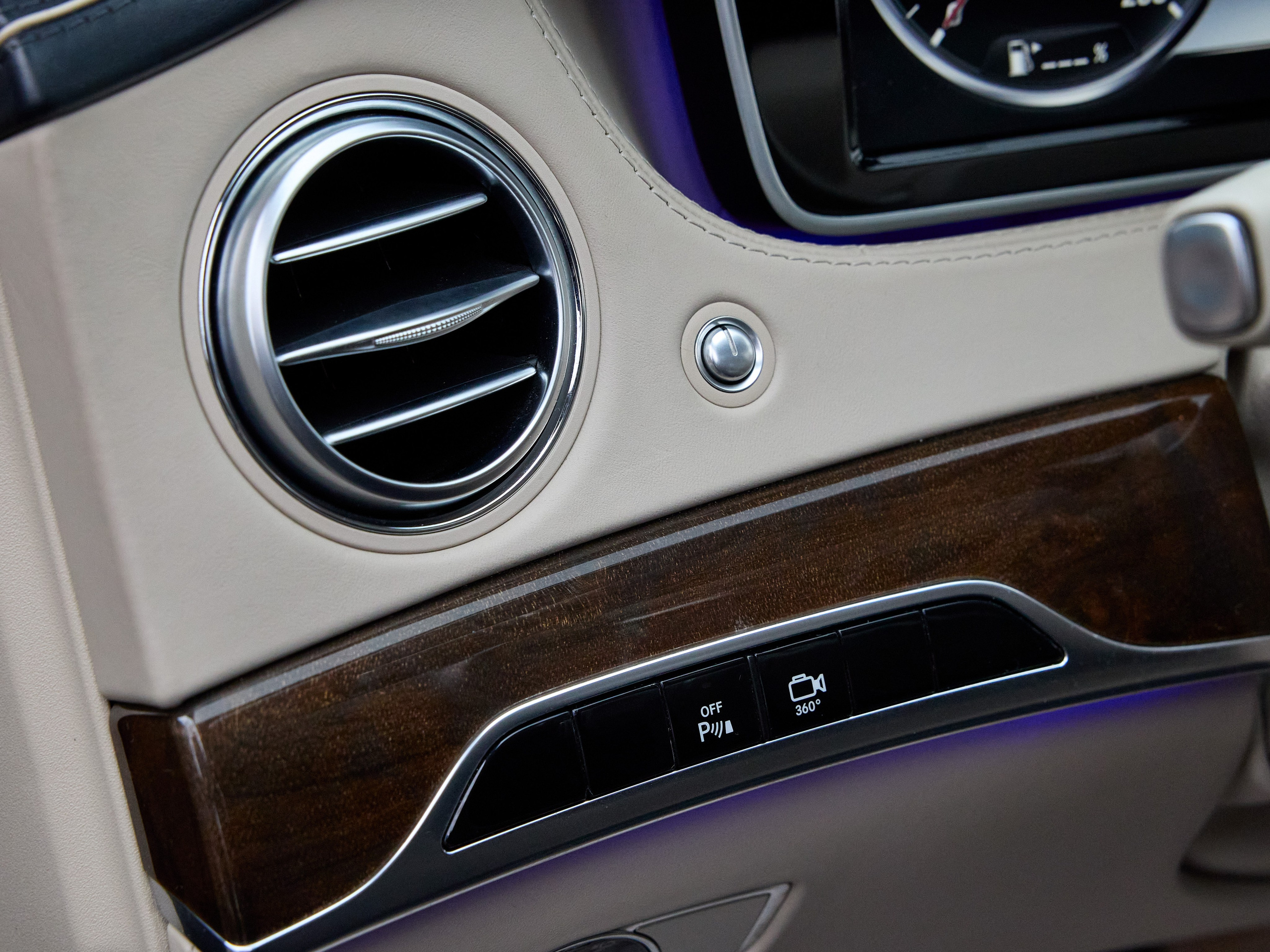Mercedes S500. IDeAI studio