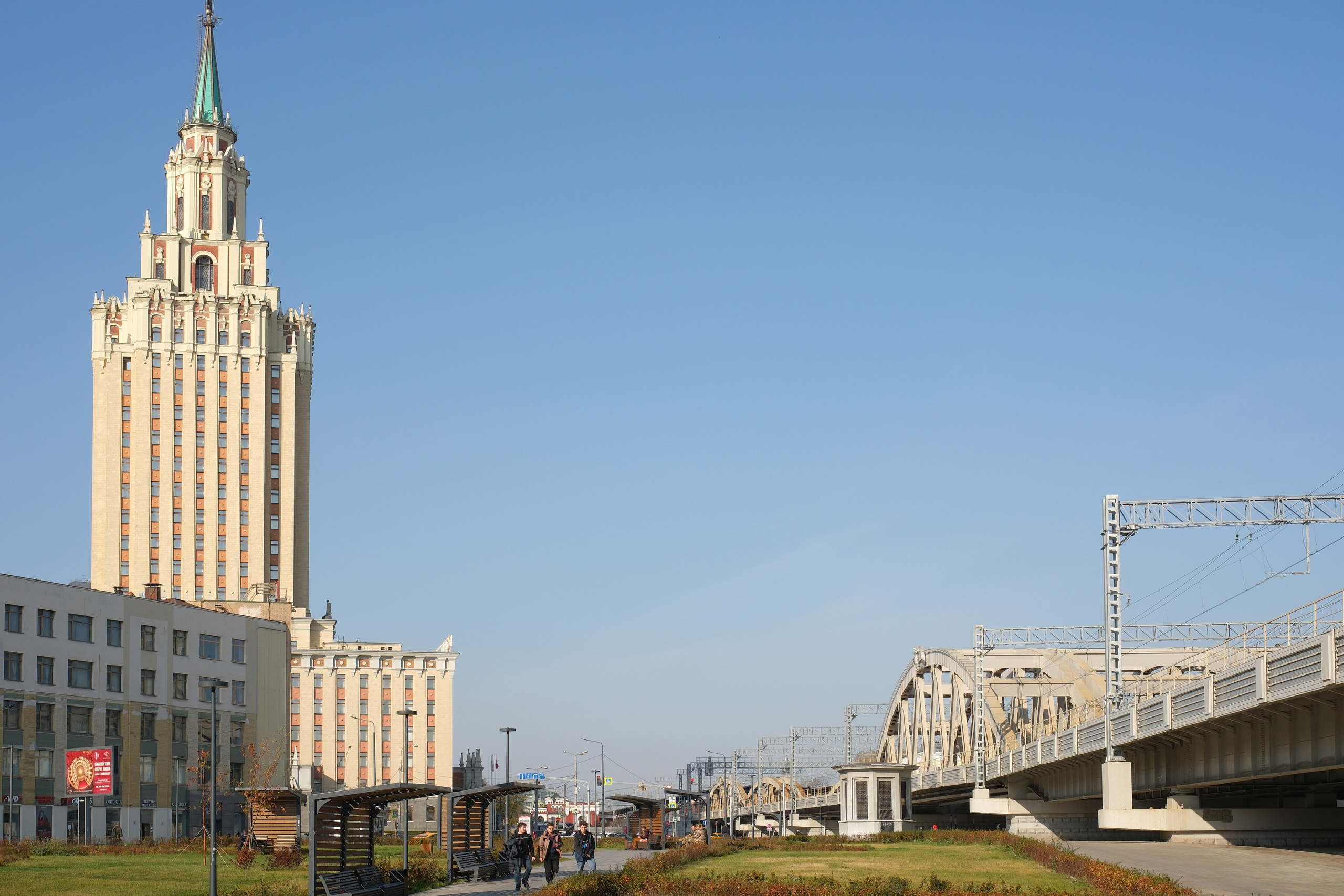 Улица, люди, жизнь…