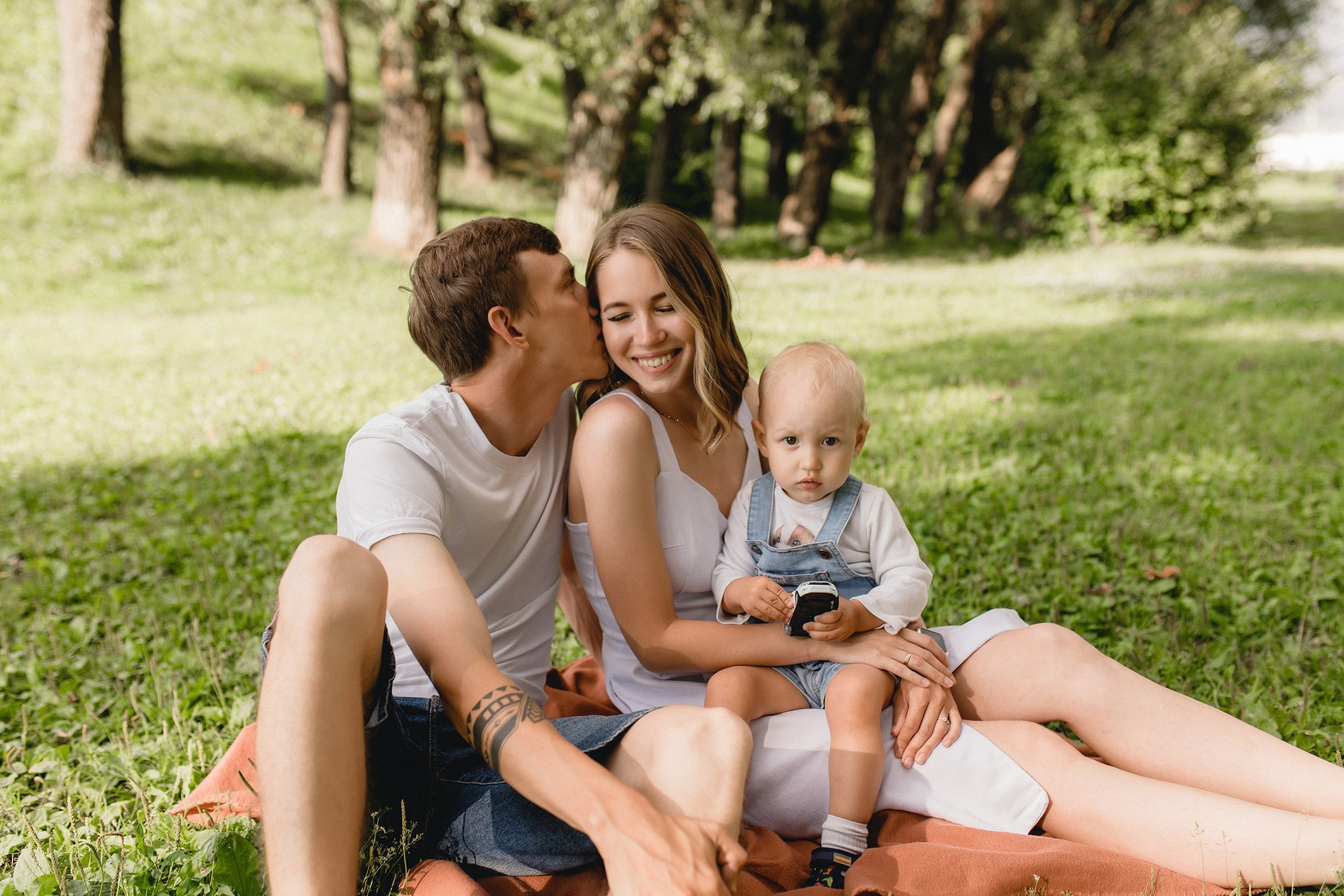 Денис, Настя и Андрюша. Главная