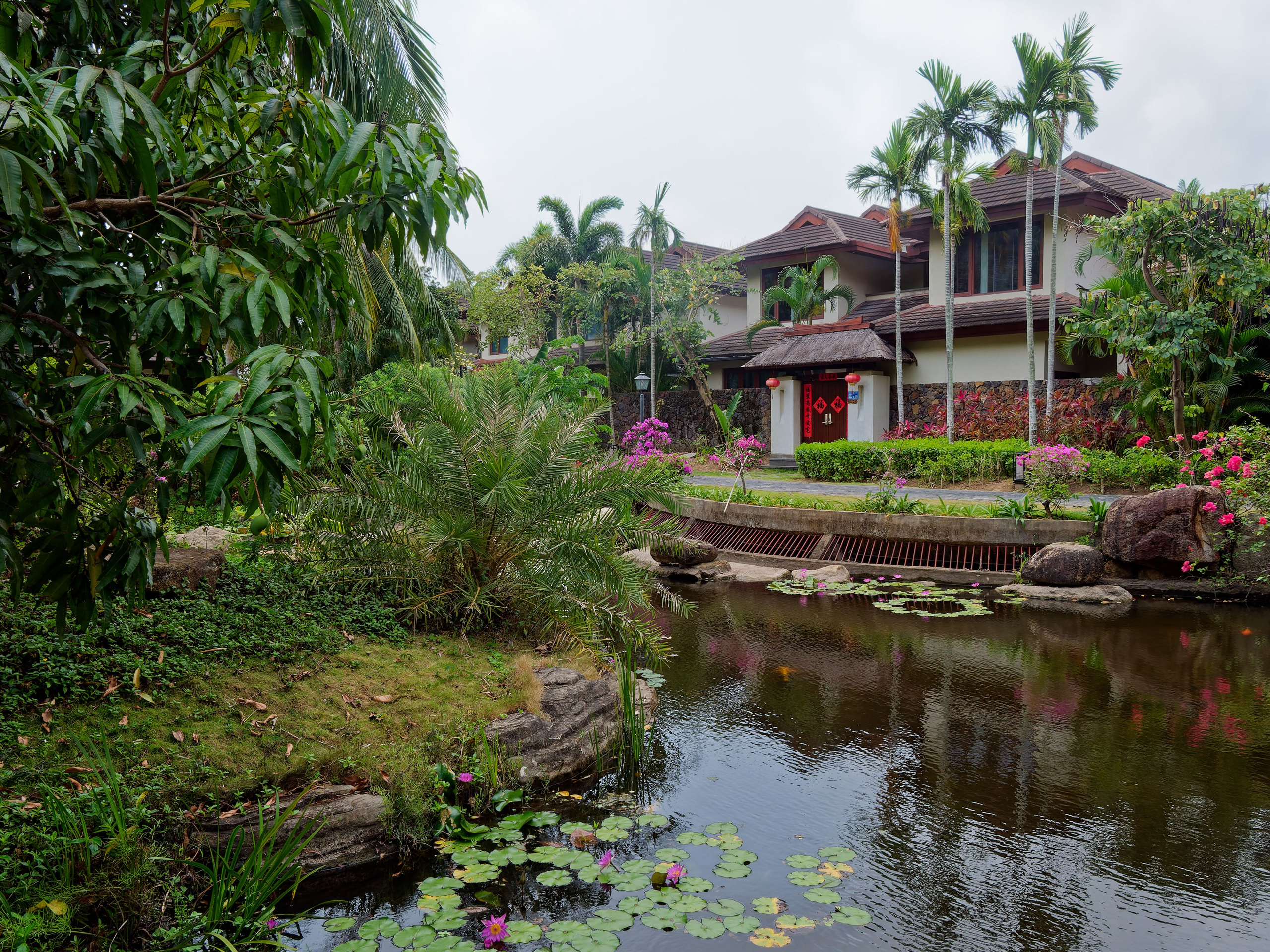 Хайнань 2026, отель «Stony Brook Villa Jianguo Resort Sanya 4*». Фотопрогулки по Миру