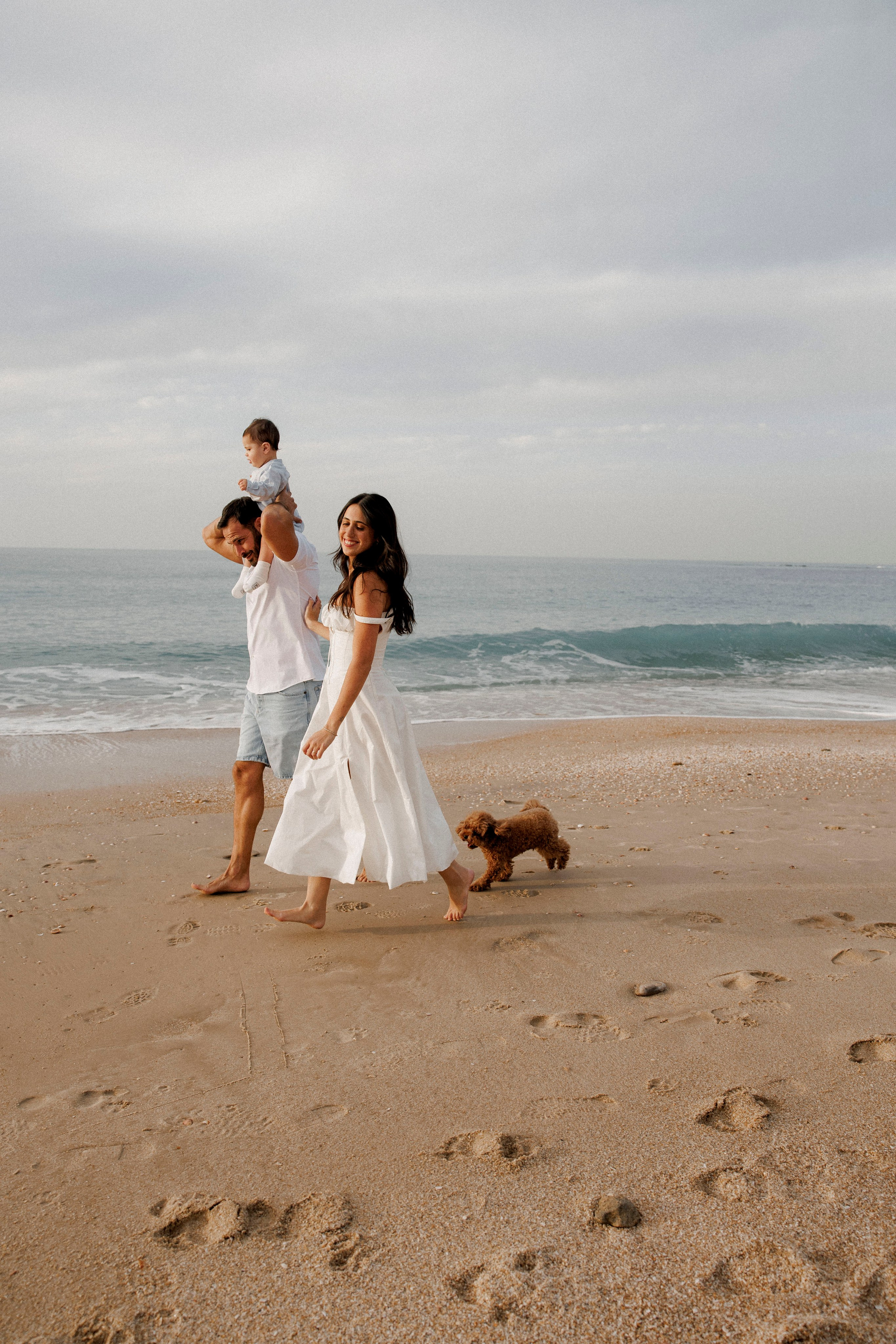 First year family photos near the sea. Главная