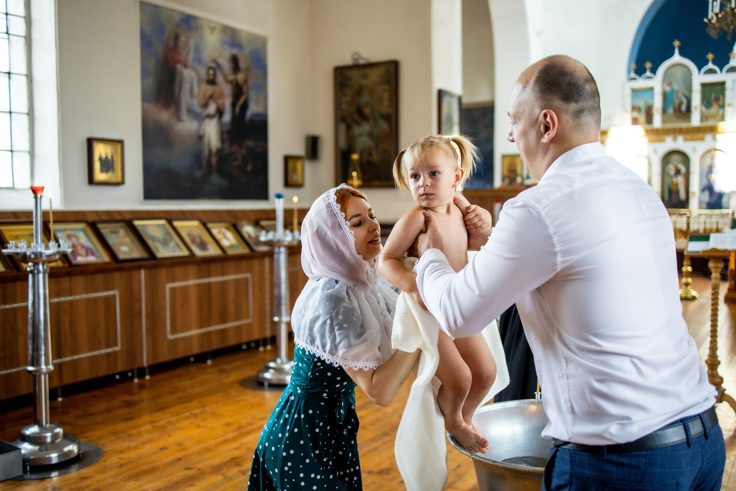 Таинство Крещения Евы, Арины и Дарьи. Фотограф Надежда Лукьянова