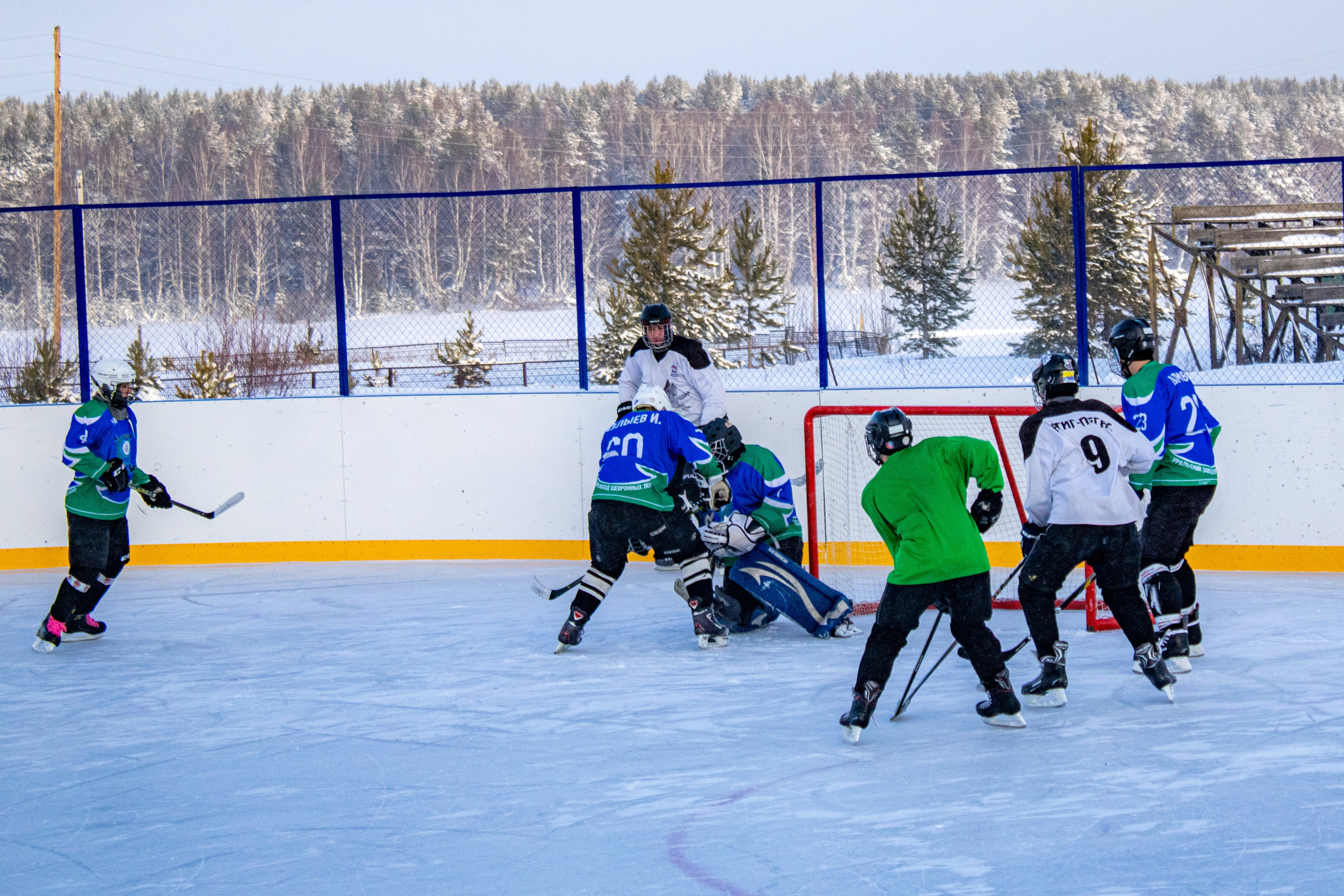 Хоккей г.п Атиг-г.п Дружинино