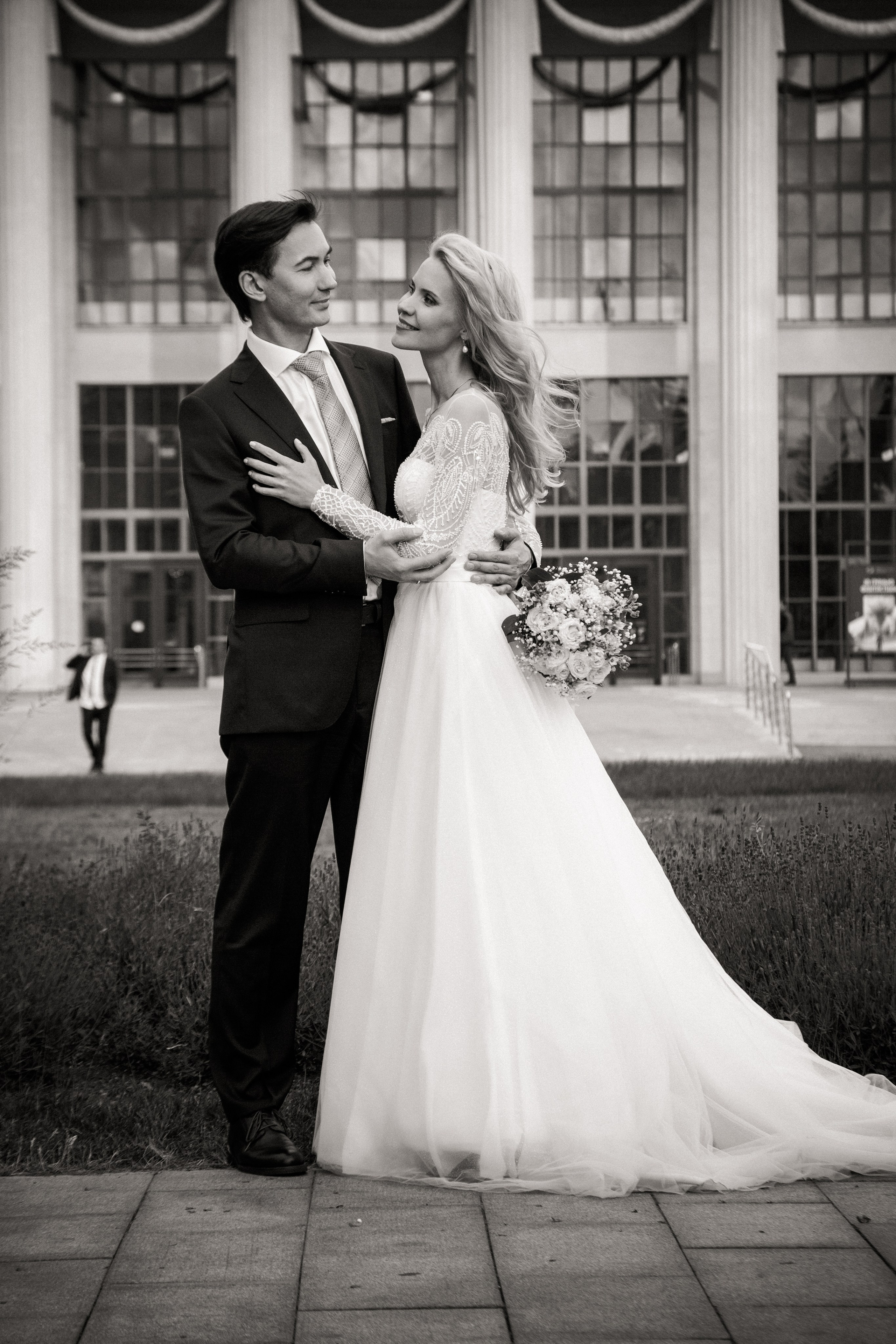 Свадебная фотосессия на ВДНХ. Свадебный и семейный фотограф в Москве и Подмосковье Лариса Козлова