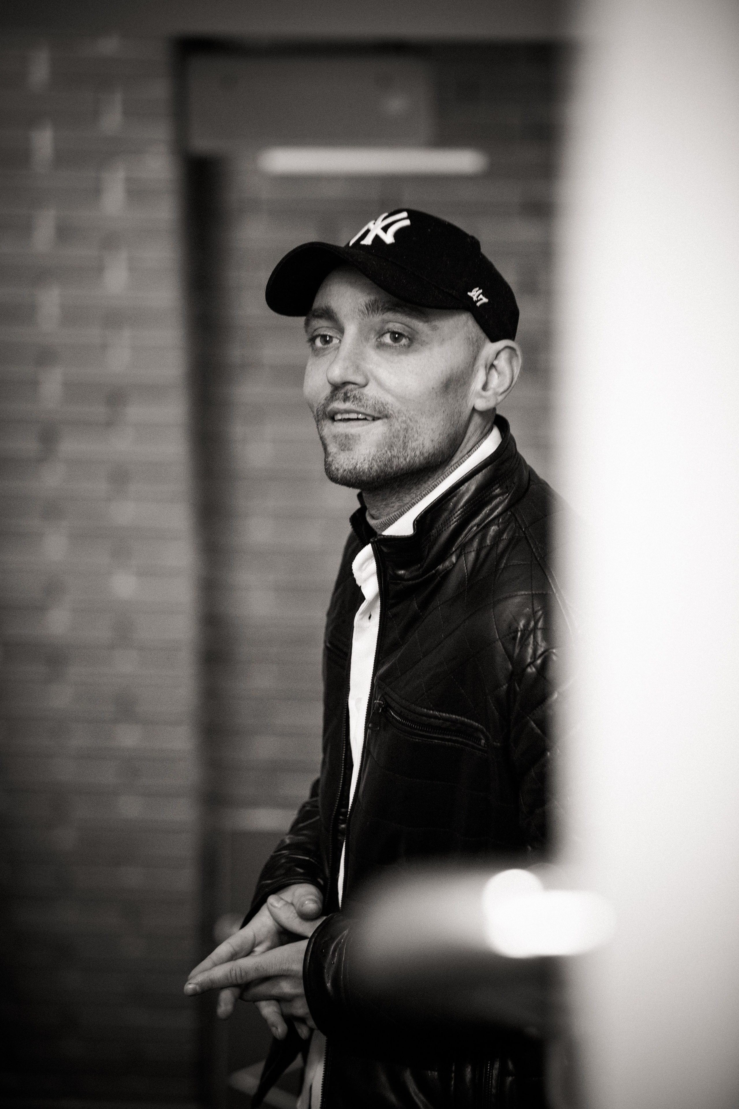 Мужская фотосессия на улице. Свадебный и семейный фотограф в Москве и Подмосковье Лариса Козлова