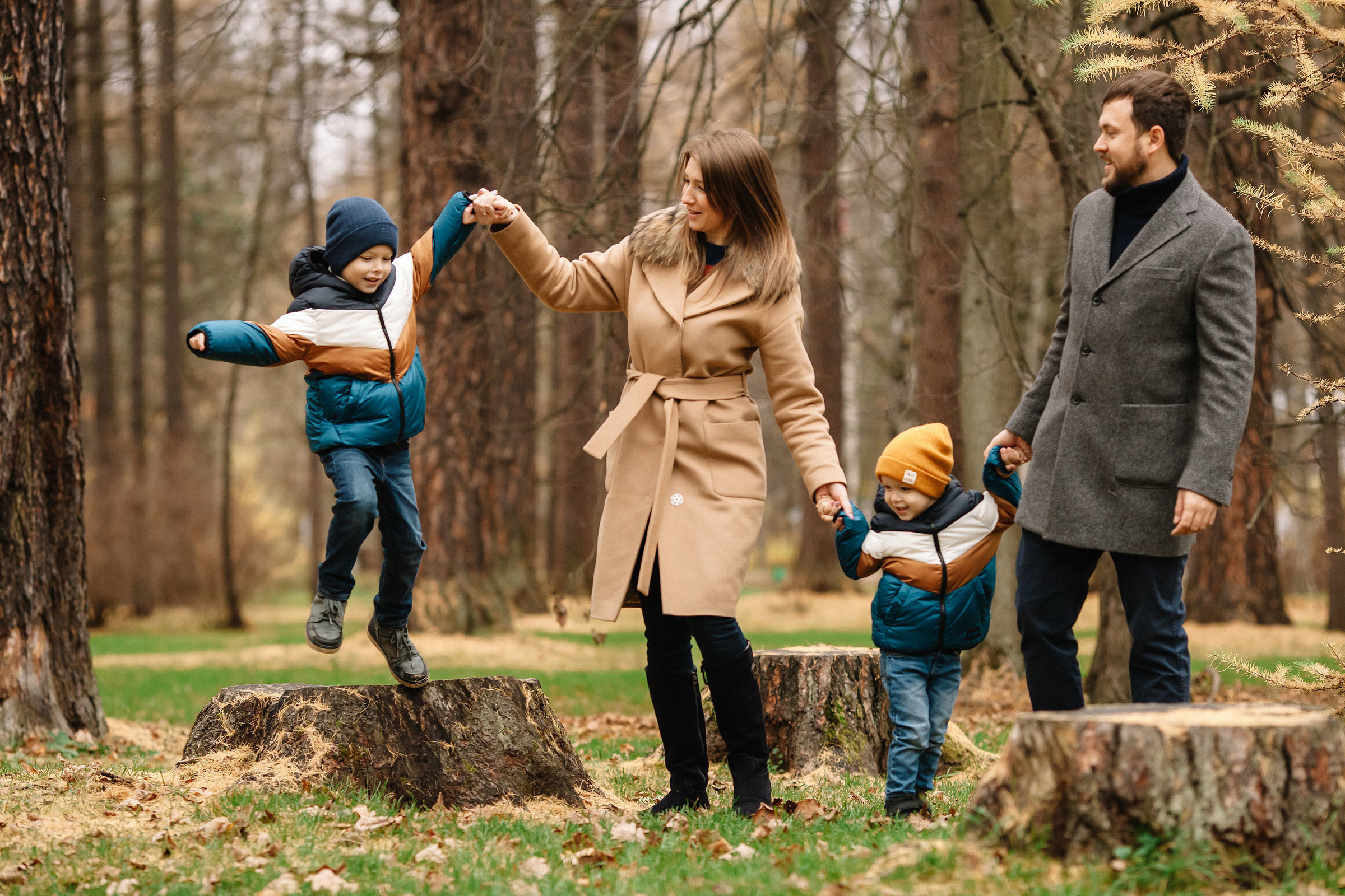 Семейная фотосессия осенью. Семейный и свадебный фотограф в Майкопе Михаил Мартиросян