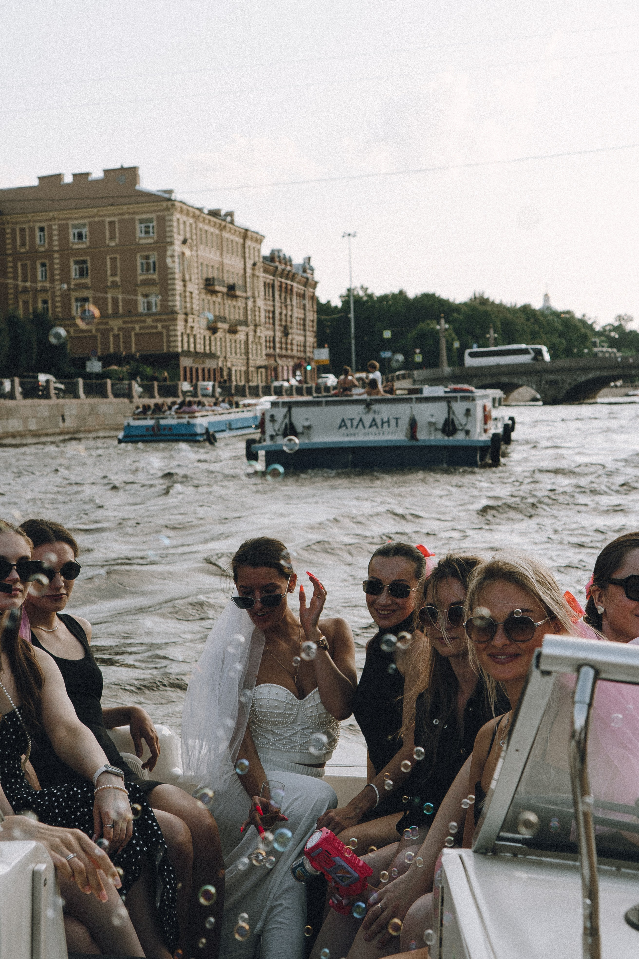 ДЕВИЧНИК НА КАТЕРЕ. Профессиональный фотограф, Санкт-Петербург — Виктория Богомолова