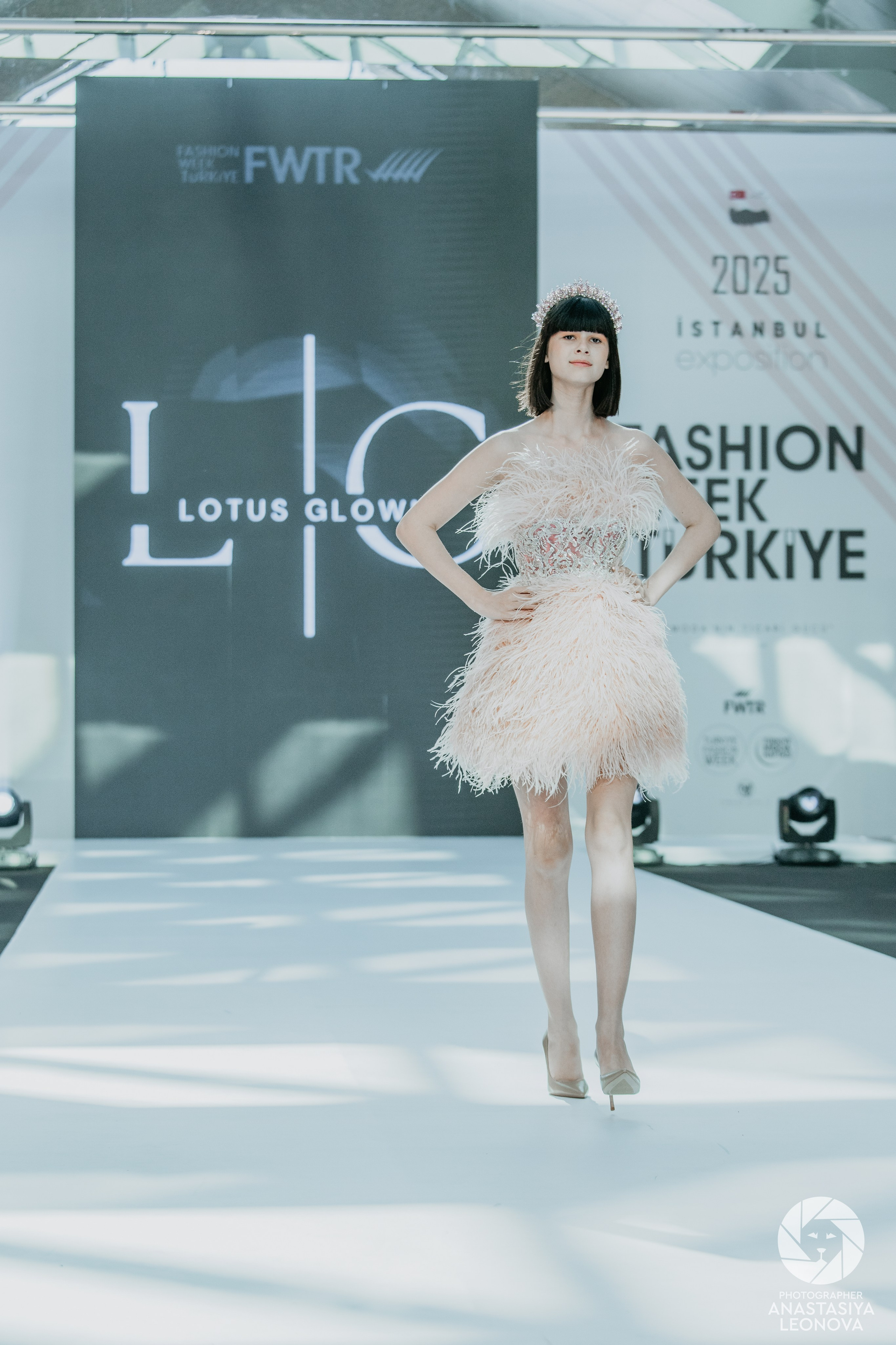 Fashion Week Türkiye [spring, 2025]. Anastasia Leonowa