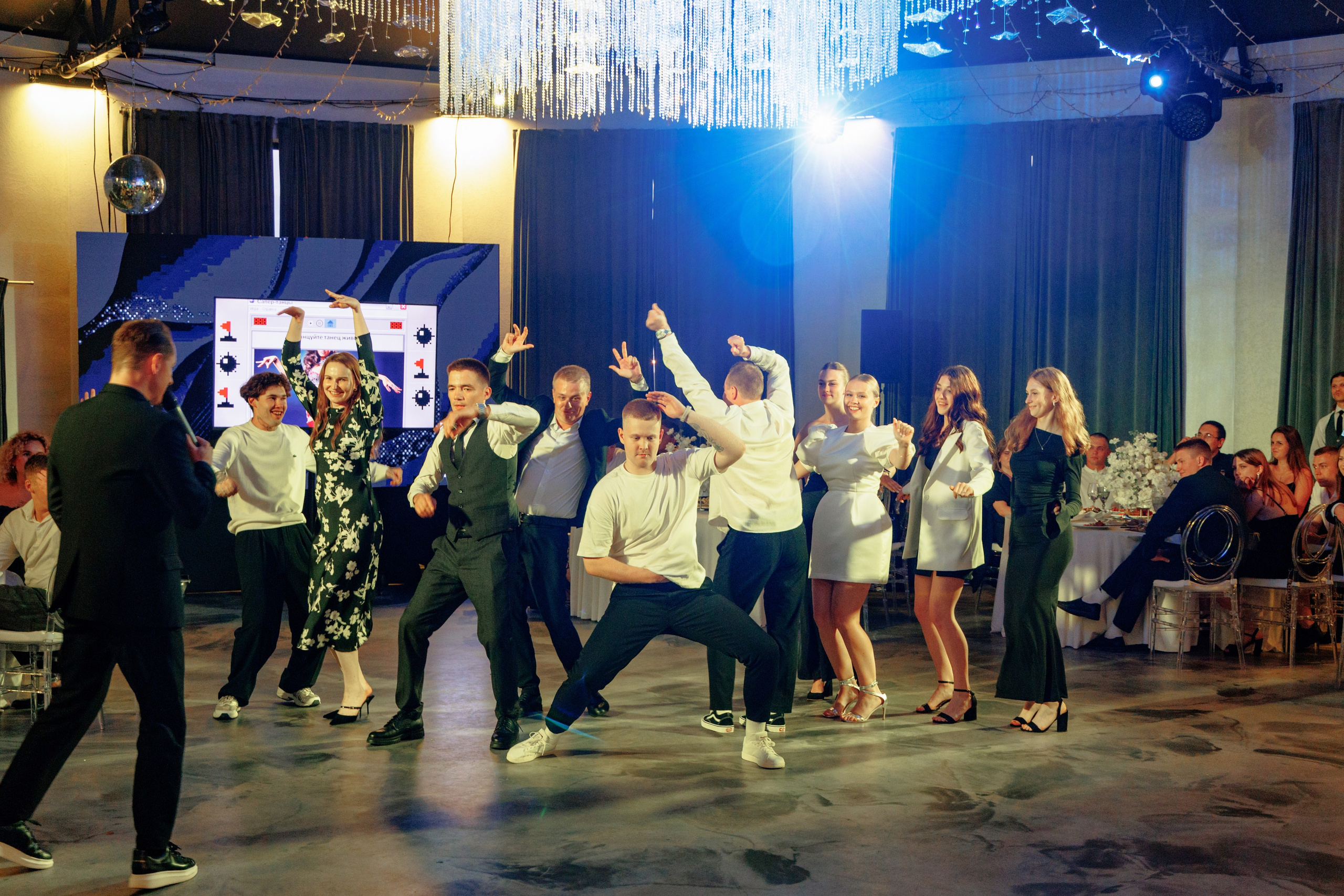 Данил и Любовь, мои фото с этого праздника. я был гость). Свадебный и семейный фотограф в г. Волхов Алексей Кочерыжкин