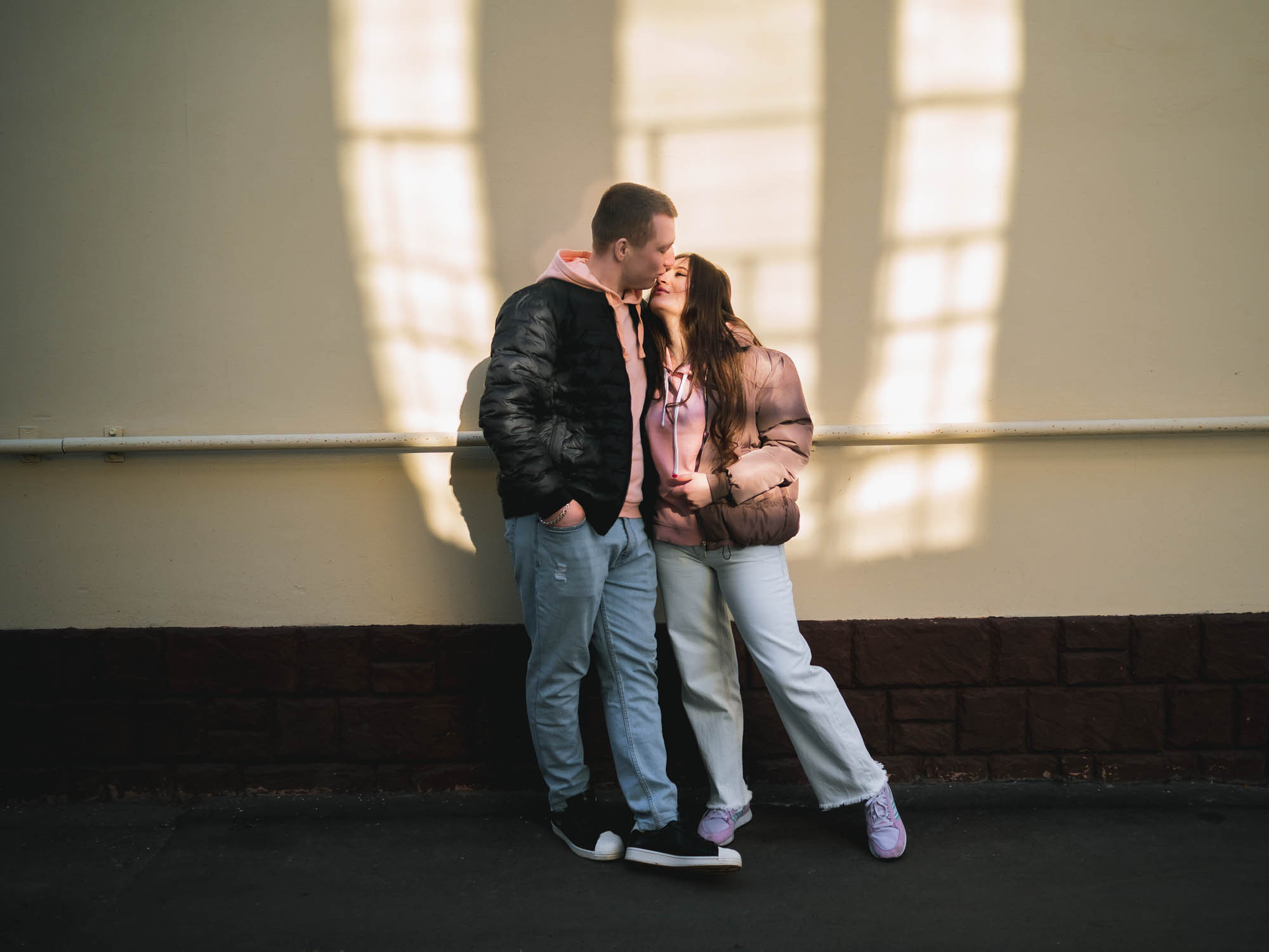 Love-story фотосессия в Москве на улице. Свадебный и семейный фотограф Ирина Чернова