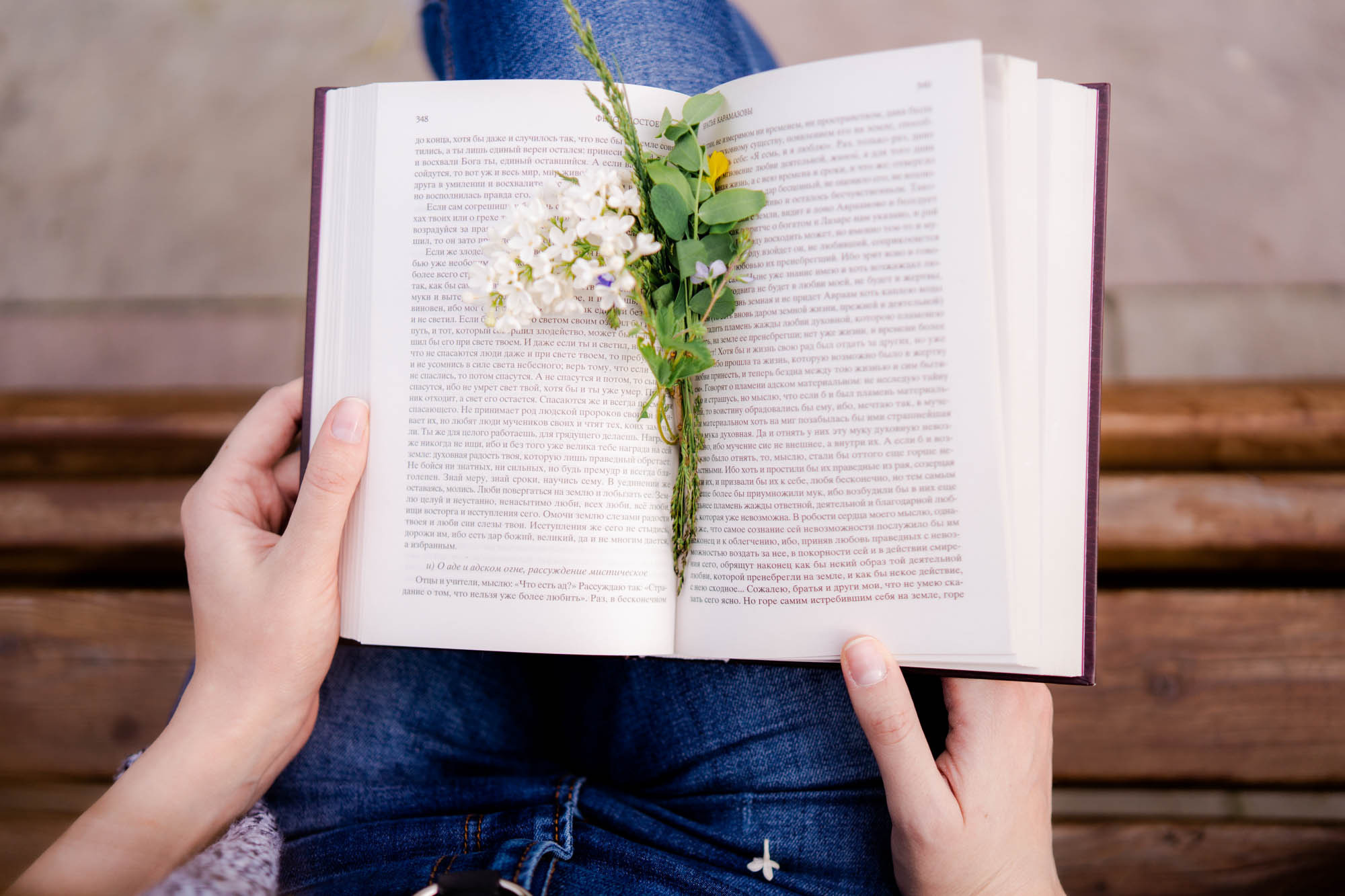 Портретная фотосессия в сирени. Свадебный и семейный фотограф Ирина Чернова