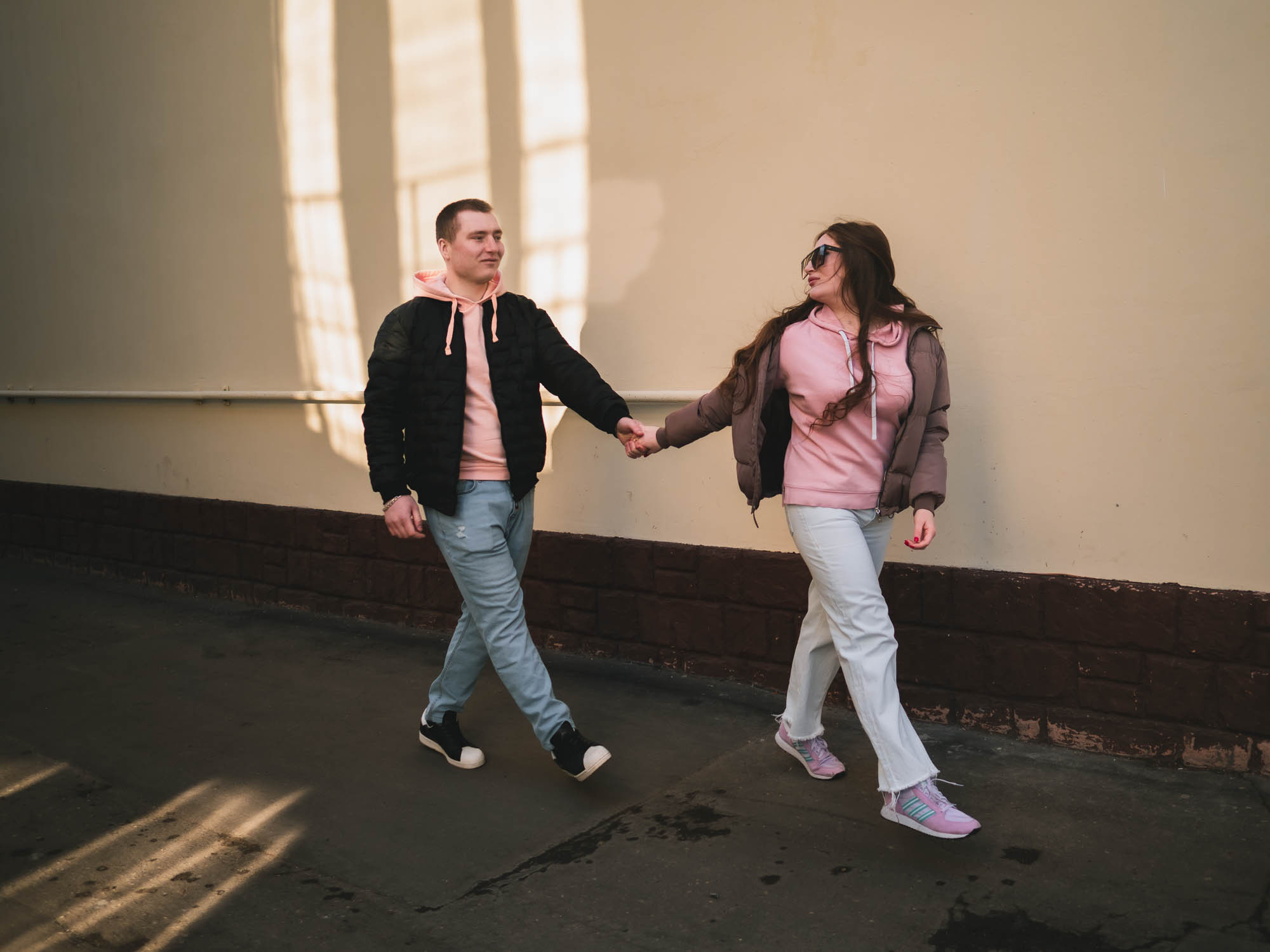 Love-story фотосессия в Москве на улице. Свадебный и семейный фотограф Ирина Чернова