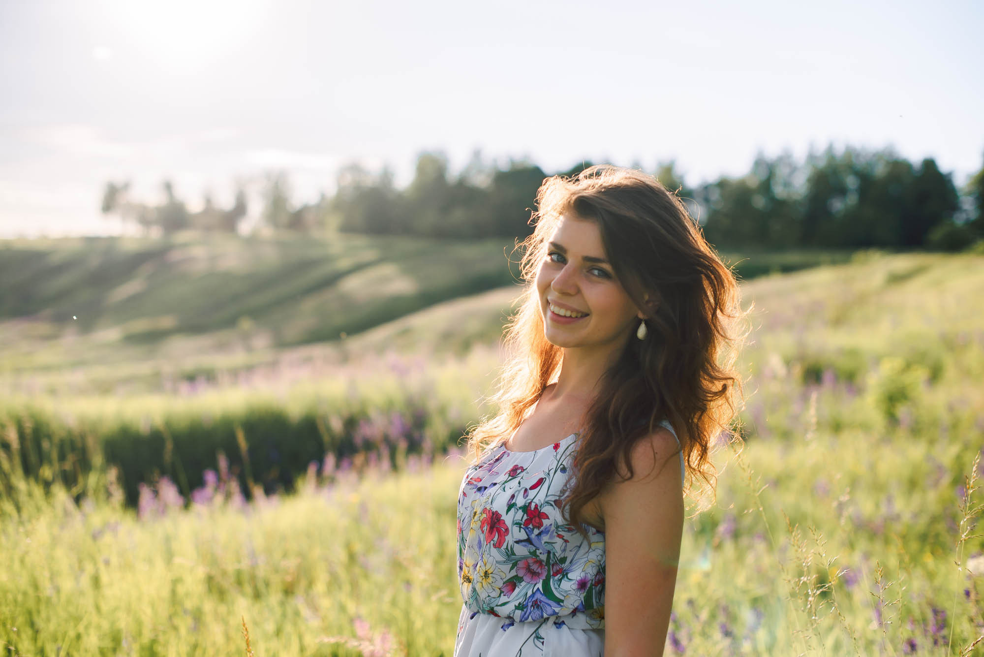 Love-story фотосессия в люпинах. Свадебный и семейный фотограф Ирина Чернова