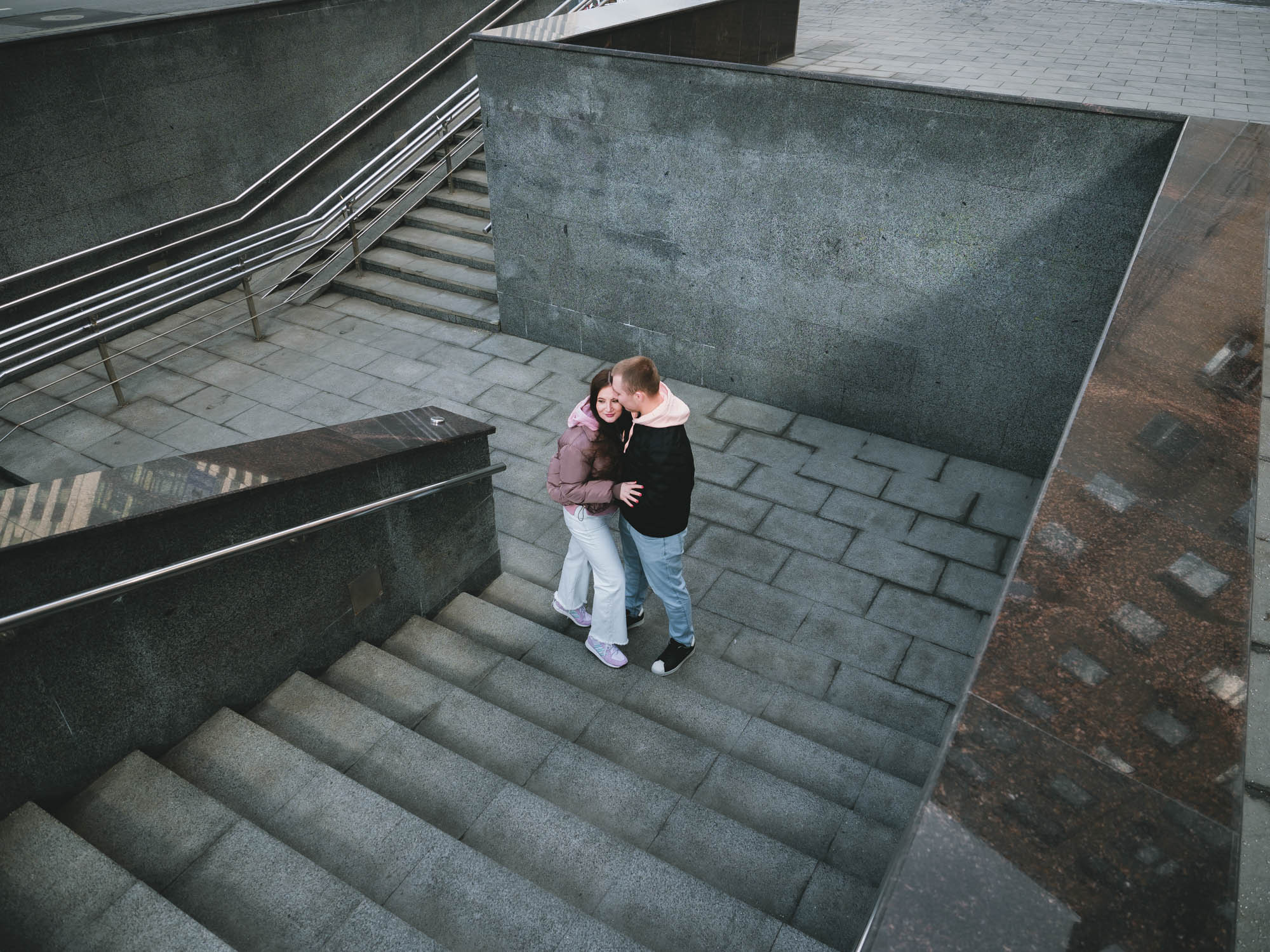 Love-story фотосессия в Москве на улице. Свадебный и семейный фотограф Ирина Чернова