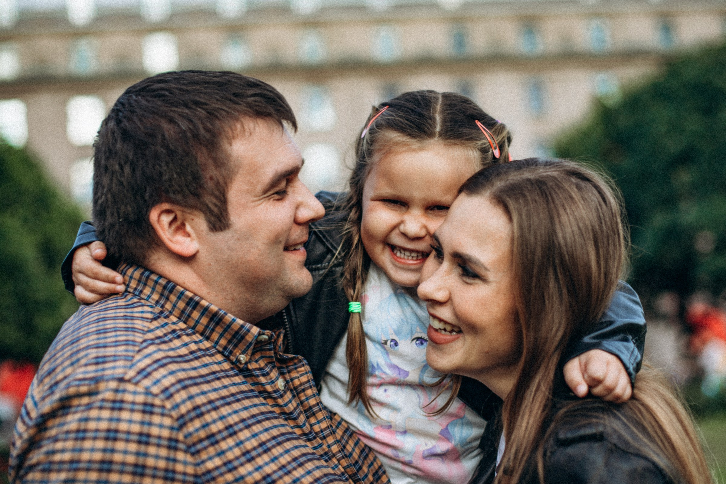 Мария с семьей в сентябре. Фотопрогулка в Петербурге. Индивидуальный и семейный фотограф в Санкт-Петербурге