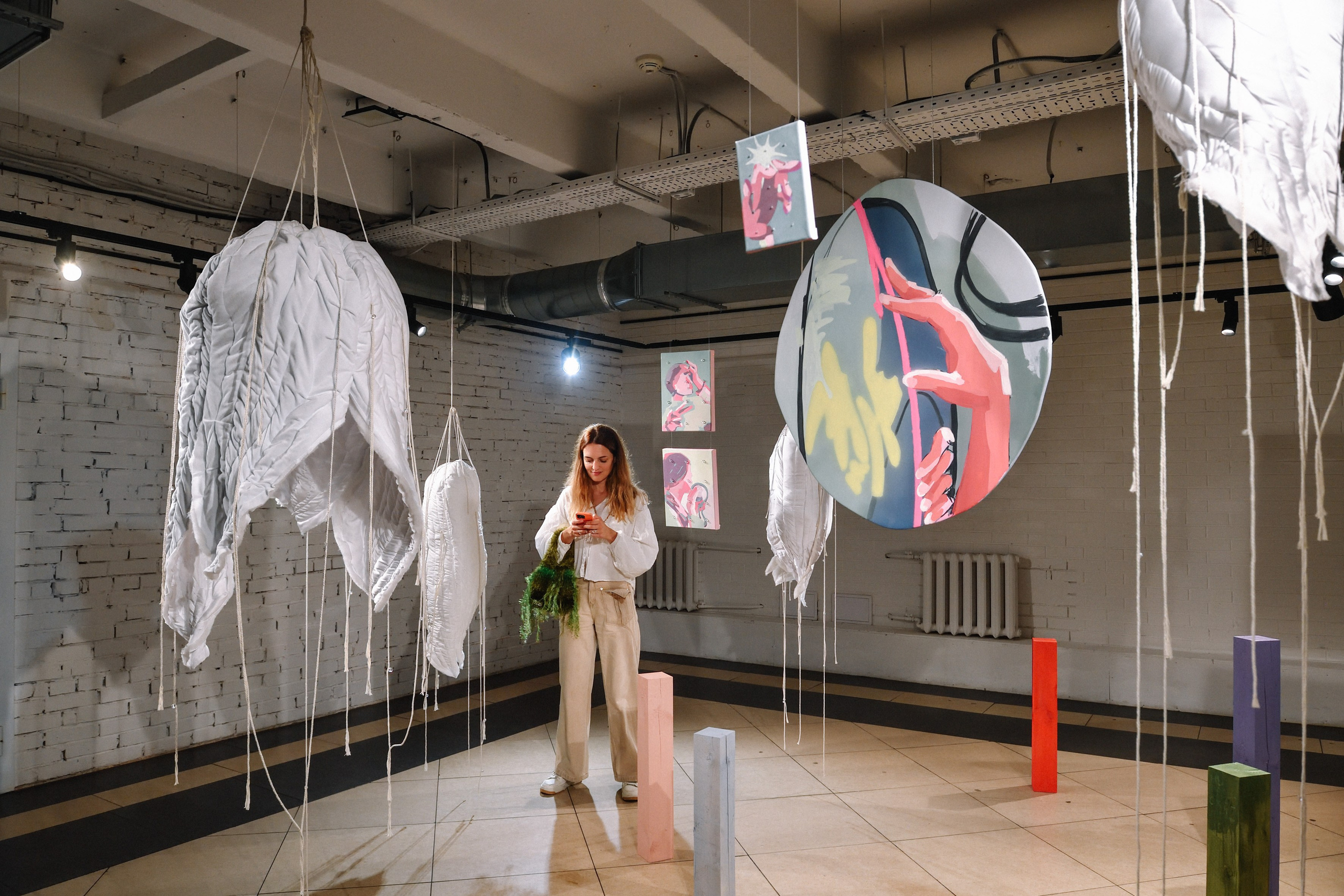 У (единение) дуэтная выставка. Современный художник в Москве Анастасия Малиновская