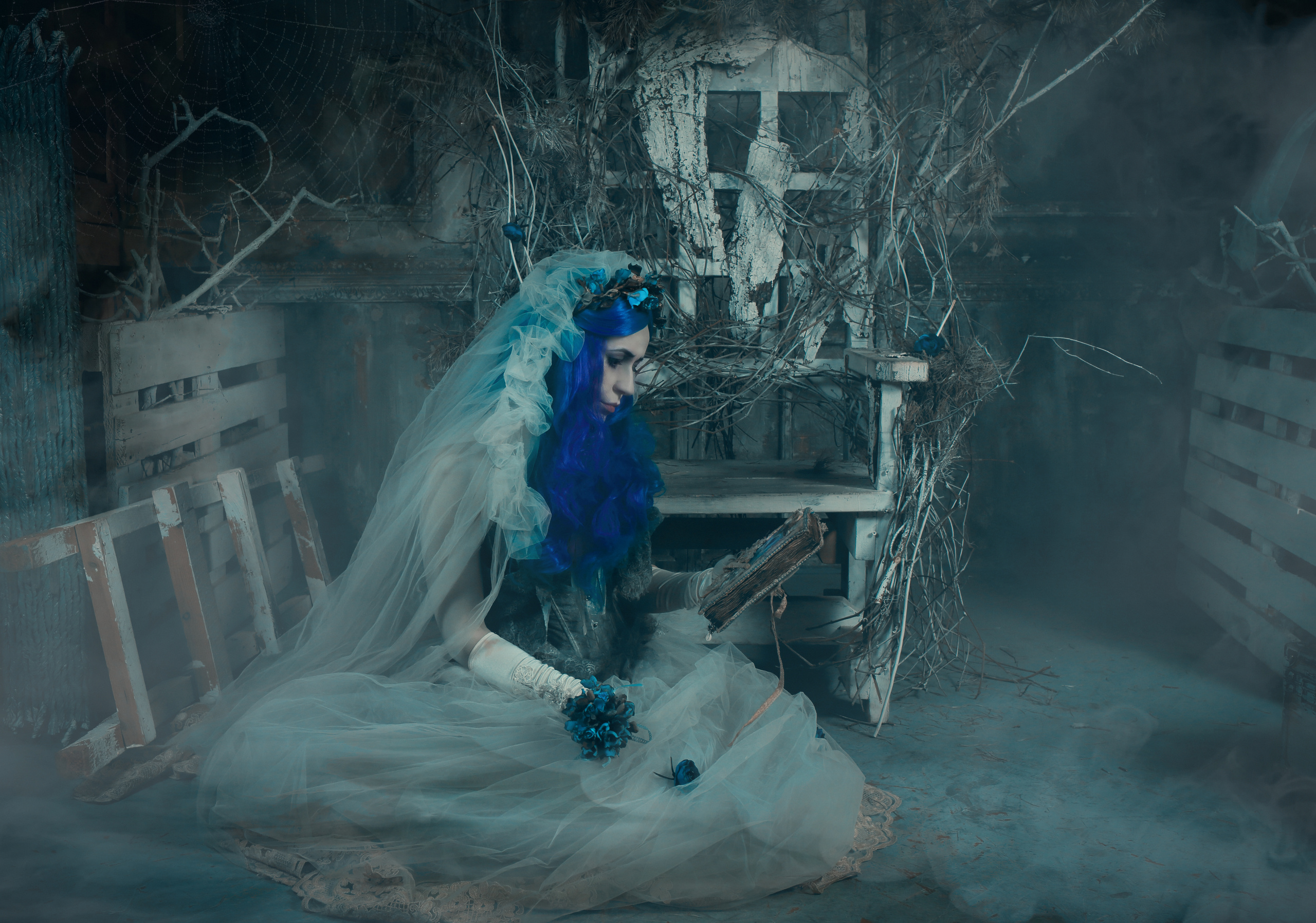 Мистическая фотосессия в образе Эмили из мультика «Труп невесты». Семейный и детский фотограф Александра Кор. Москва