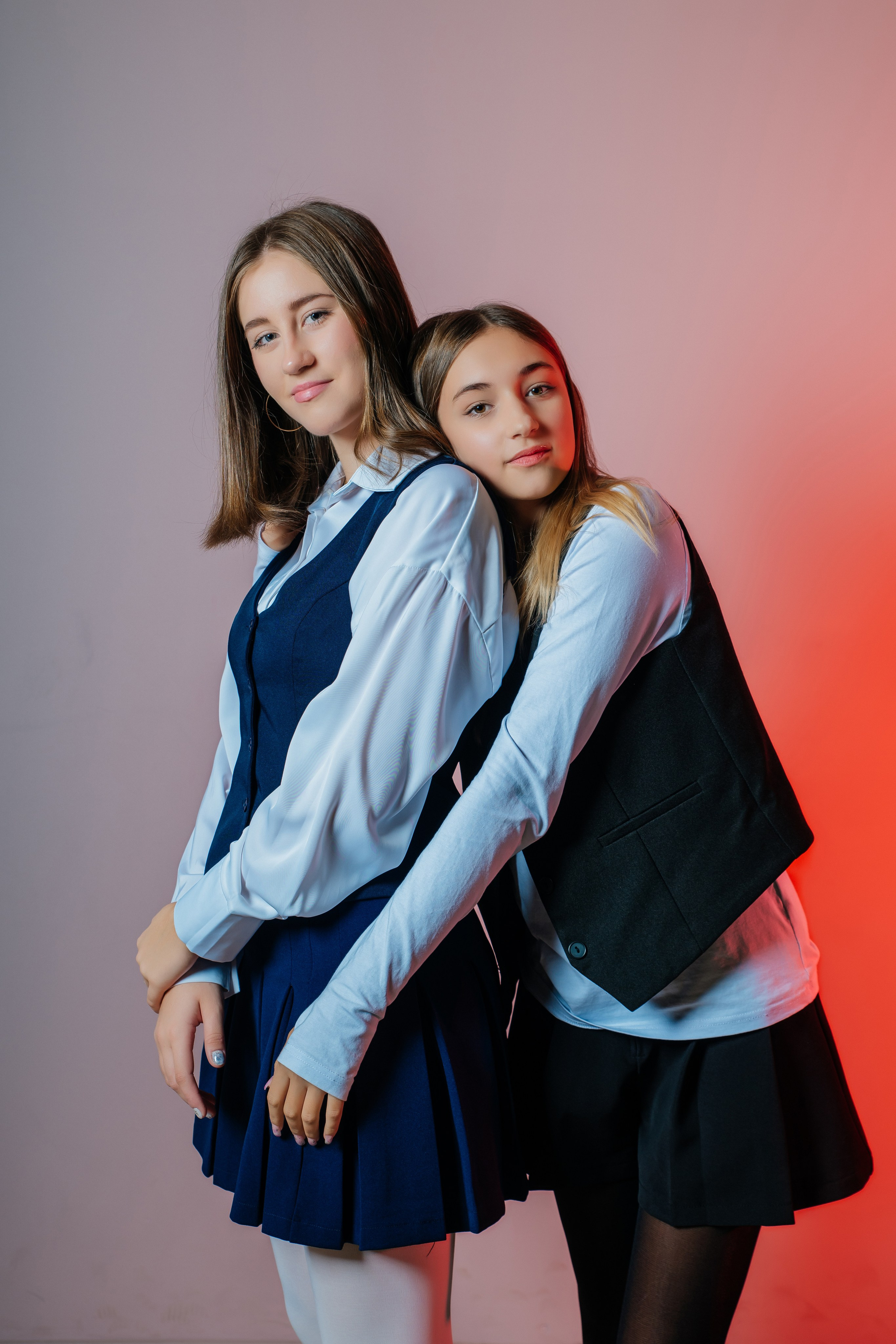 Школа № 33 — 2025. Фотограф Ярмишко Дарья. Выпускные фотокниги