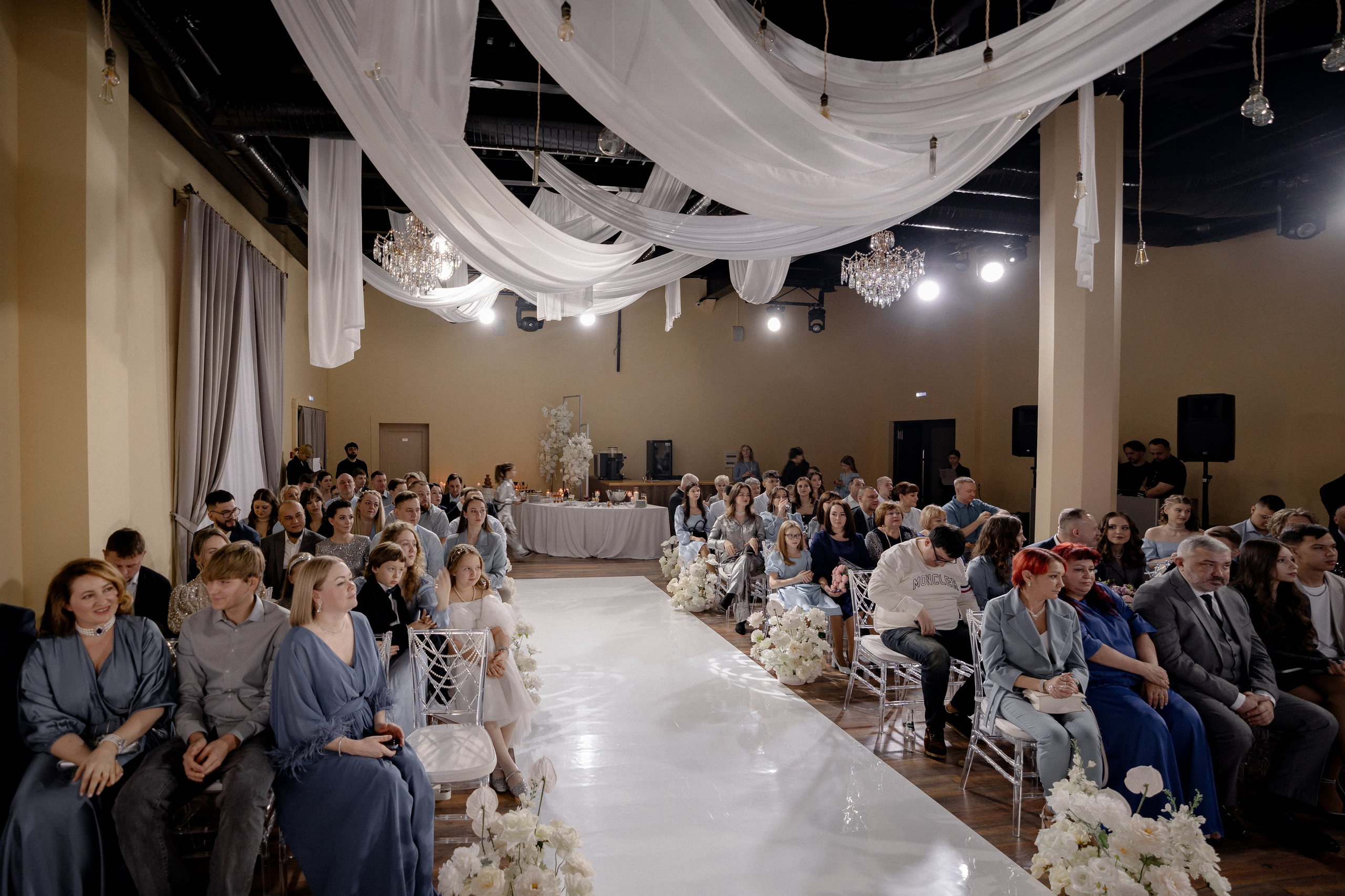 СВАДЕБНАЯ СЬЕМКА СБОРОВ В ОТЕЛЕ И ВЫЕЗД НА ЦЕРЕМОНИЮ (СНЯТО В СИБИРЕ В НИЖНЕВАРТОВСКЕ). Профессиональный фотограф, Санкт-Петербург — Виктория Богомолова