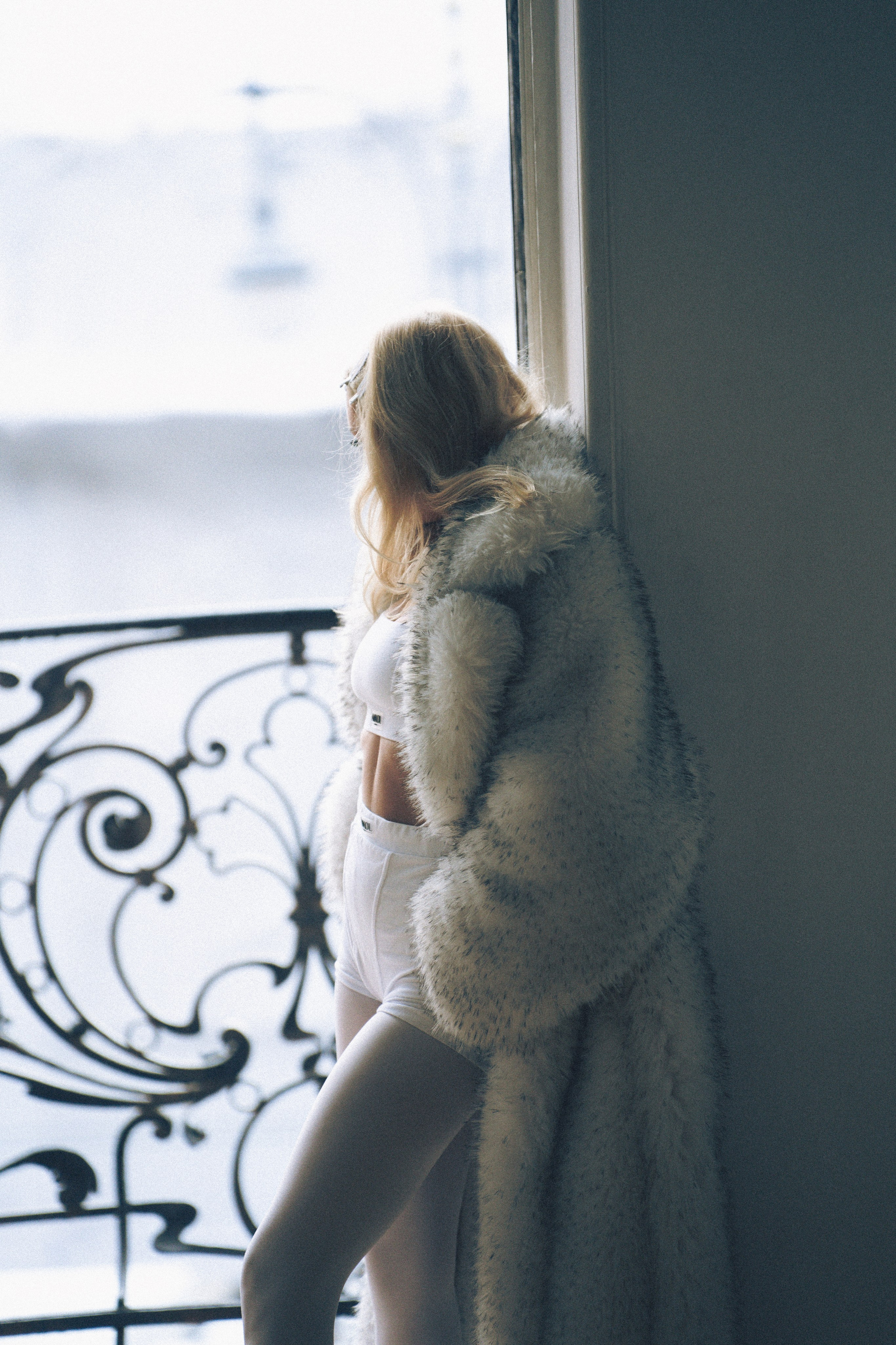 МИНИМАЛИЗМ В СТУДИИ НА ЧЕРНЫШЕВСКОЙ В СТУДИИ С БАЛКОНОМ. Профессиональный фотограф, Санкт-Петербург — Виктория Богомолова