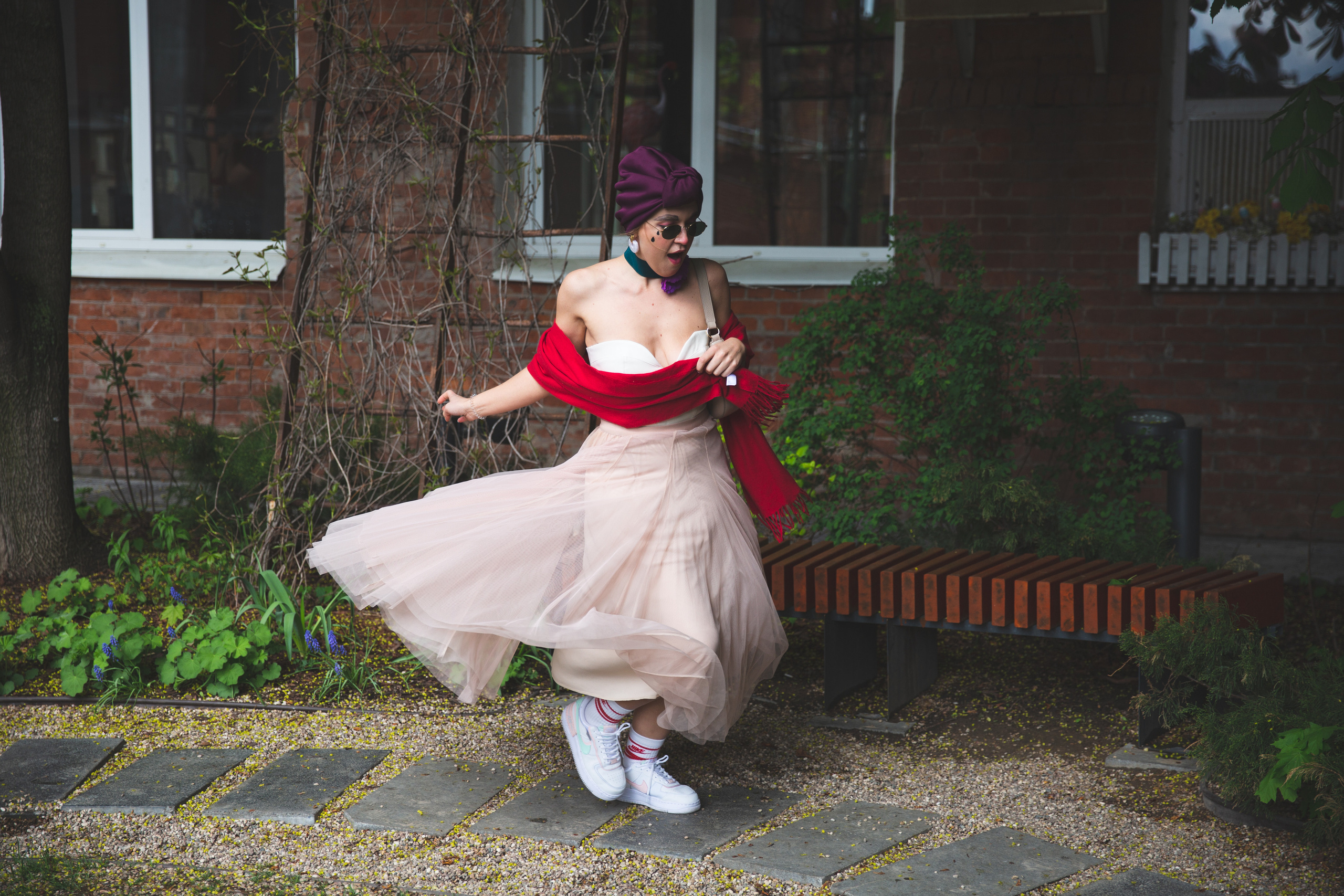 Adornos — танцевальная студия. ZAGLADIN Bureau