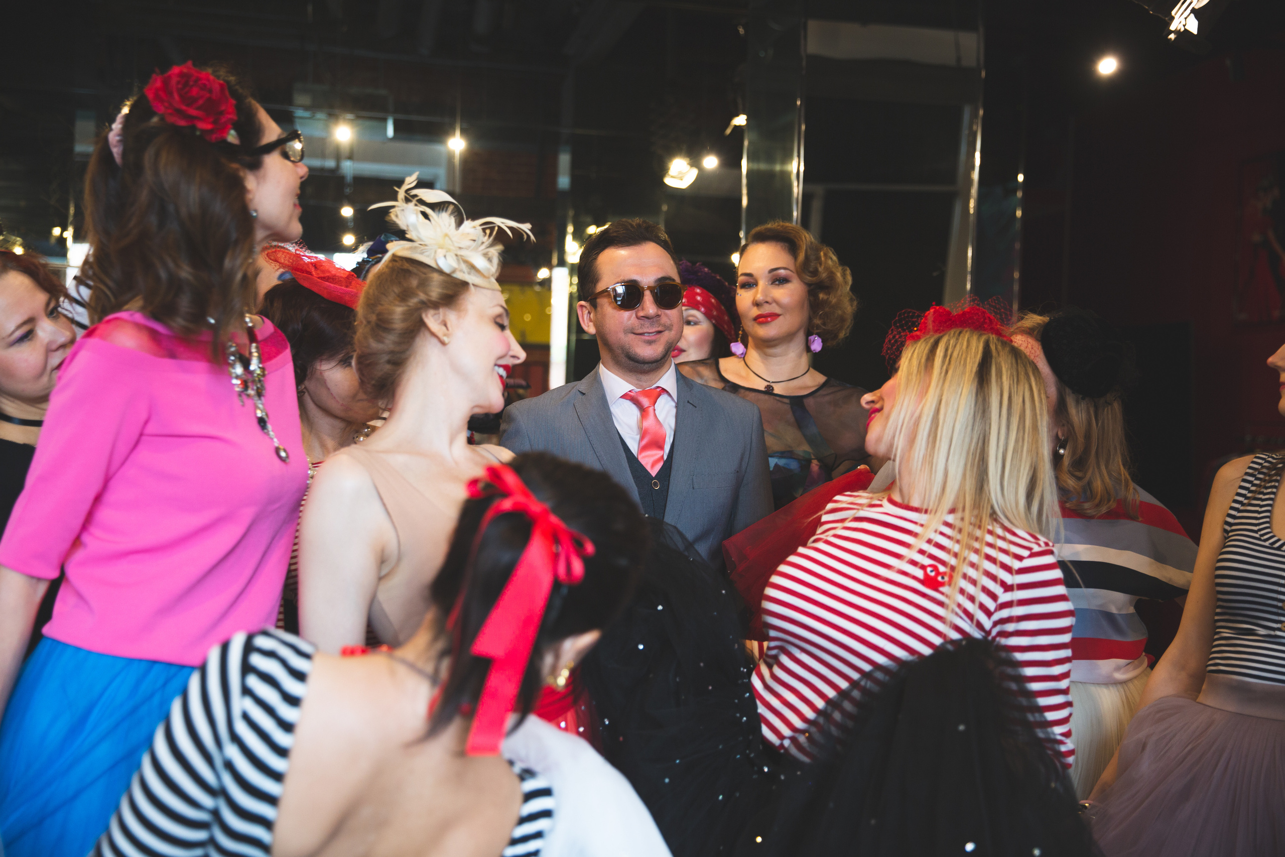 Adornos — танцевальная студия. ZAGLADIN Bureau