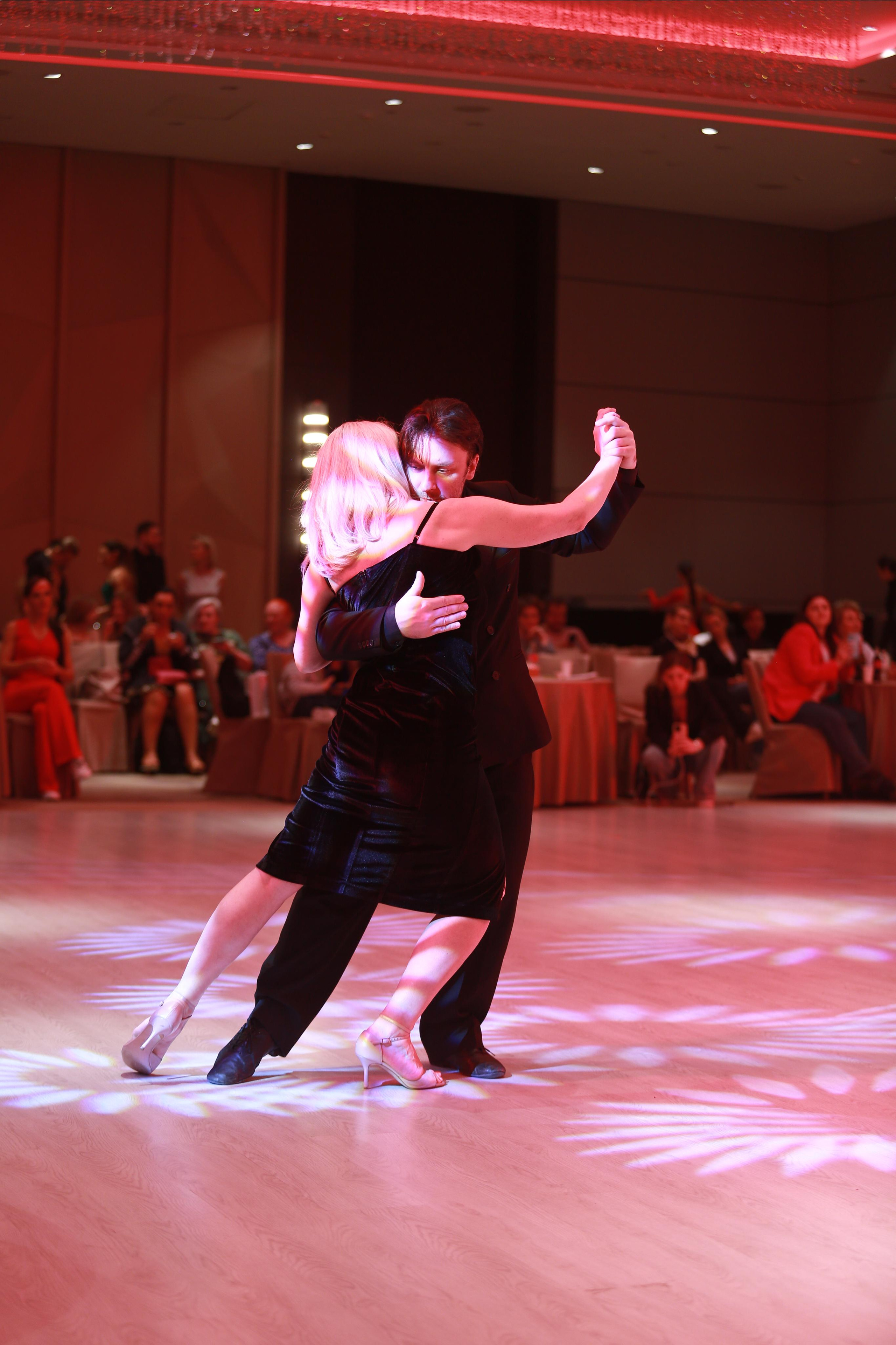 Dance Cup by Hyatt. ZAGLADIN Bureau