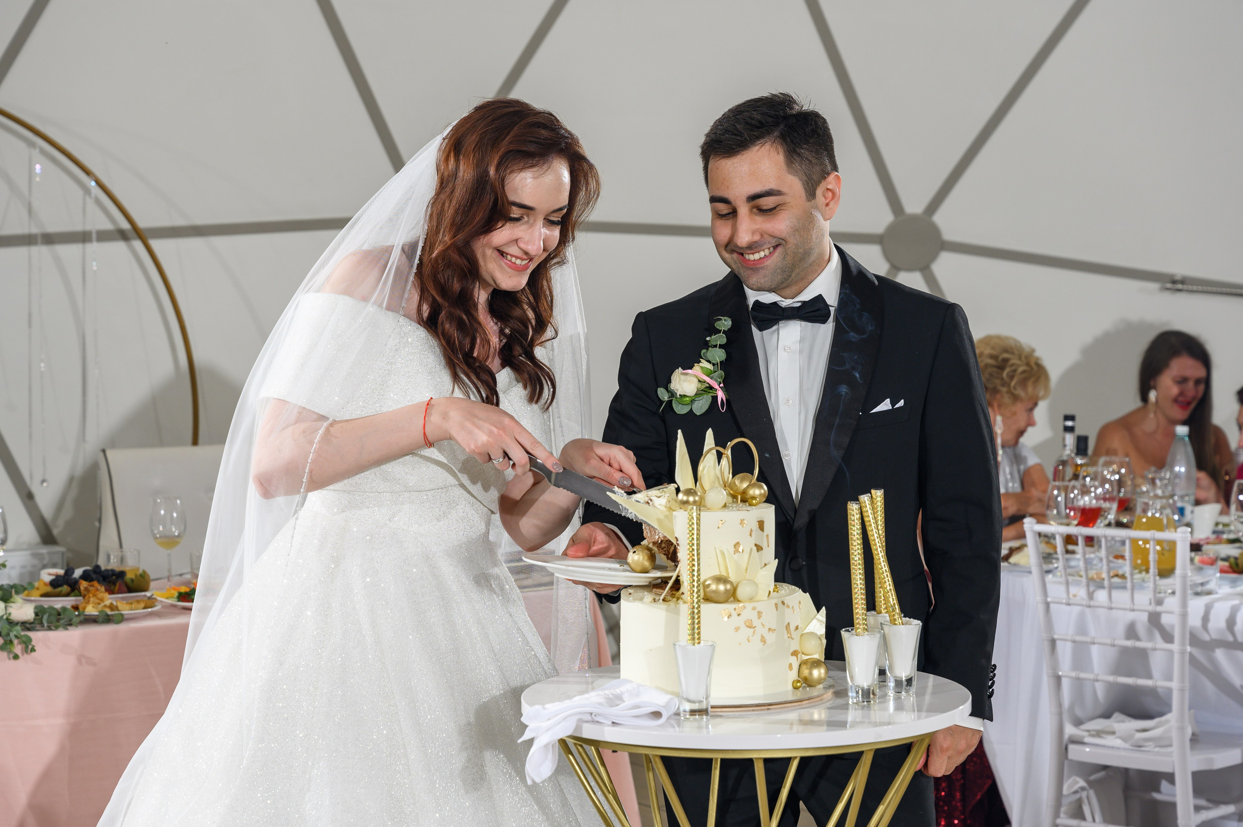 Свадебная фотосессия парк-отель Петрухино-клуб. Свадебный фотограф Москва Юрий Кульман