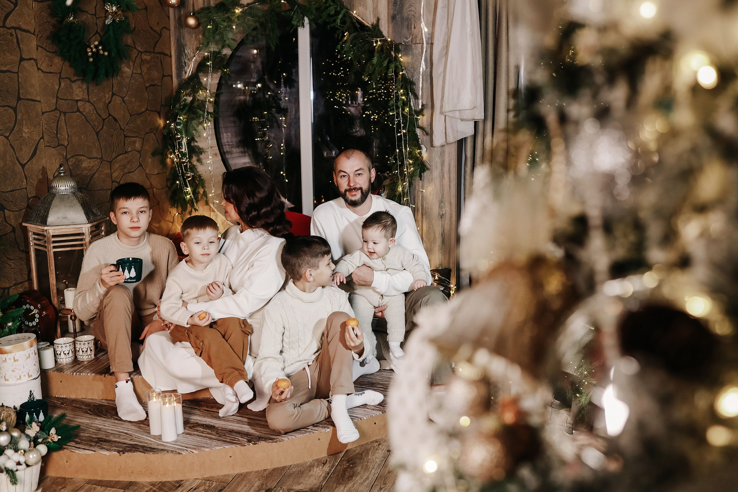 Семейная съемка в локации шале. Большая семья. Иванова Ирина Свадебный и семейный фотограф г. Уфа