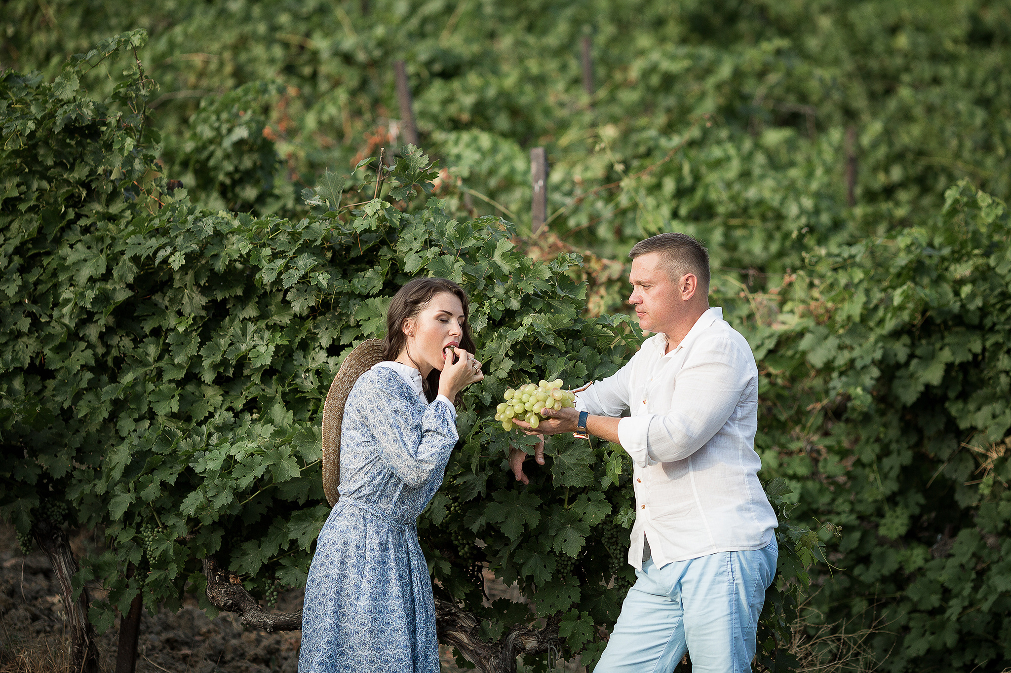 Семейная фотосессия в виноградниках Ялты, Крым. Семейный фотограф в Москве Марина Петра