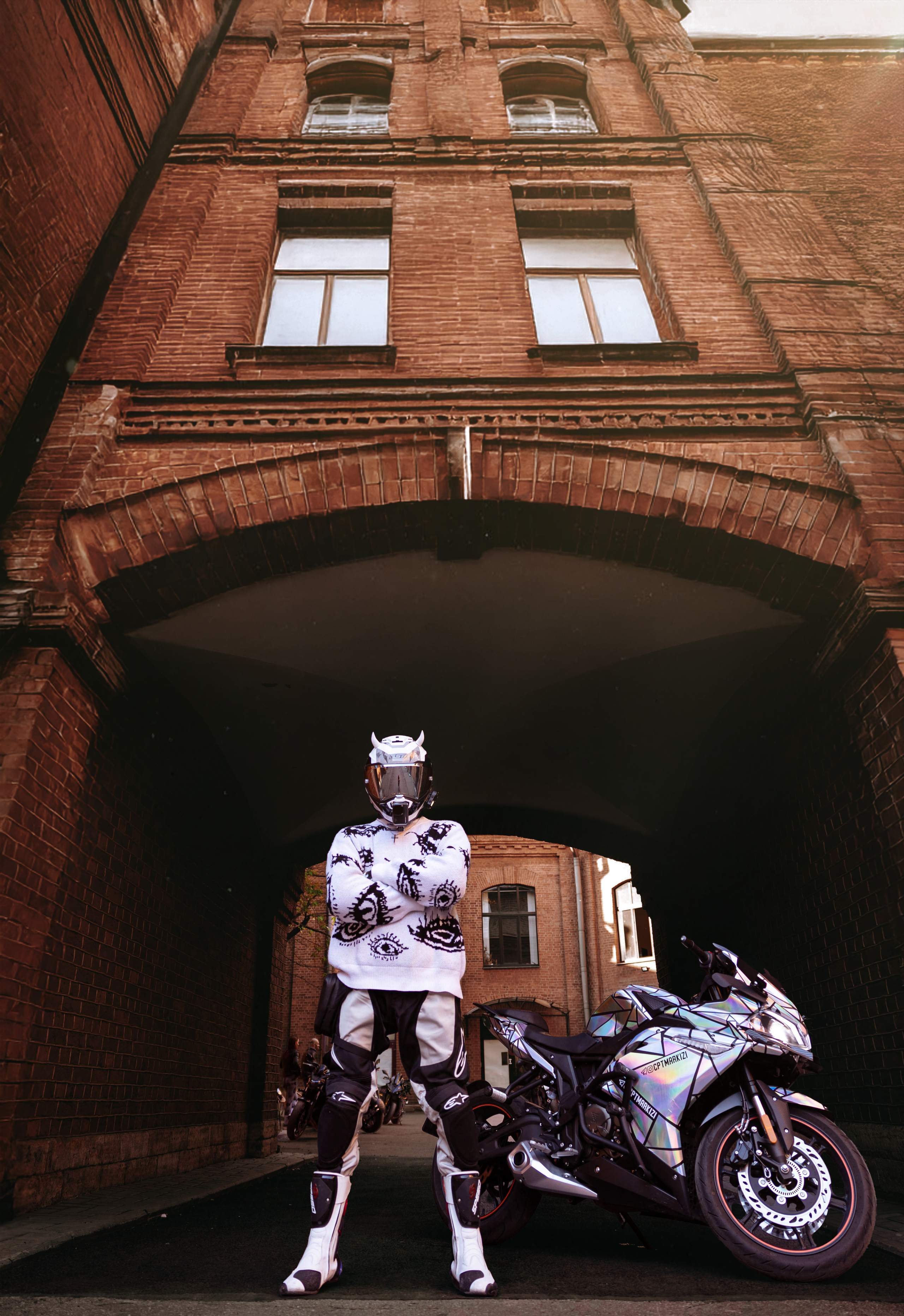 МОТО. Женский и свадебный фотограф в Санкт-Петербурге Элизабет Ланцова. Будуарные съемки, свадебные съемки, лавстори, контент-съемка