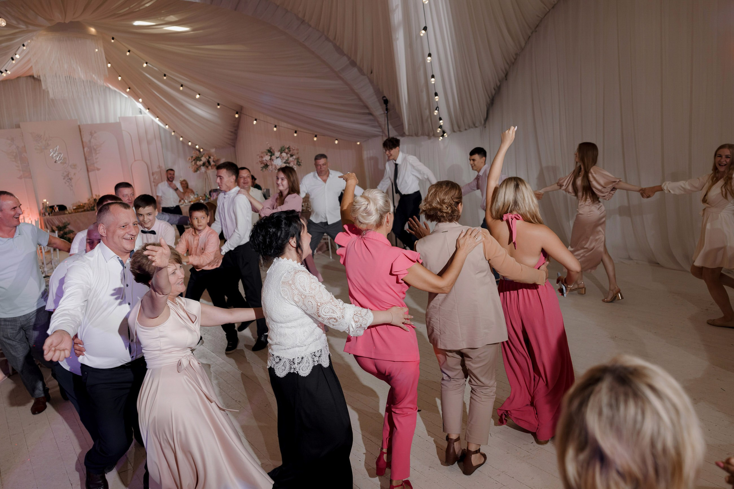 Александр и Валерия. Свадебный фотограф и видеограф Юрий и Эля Дубинины