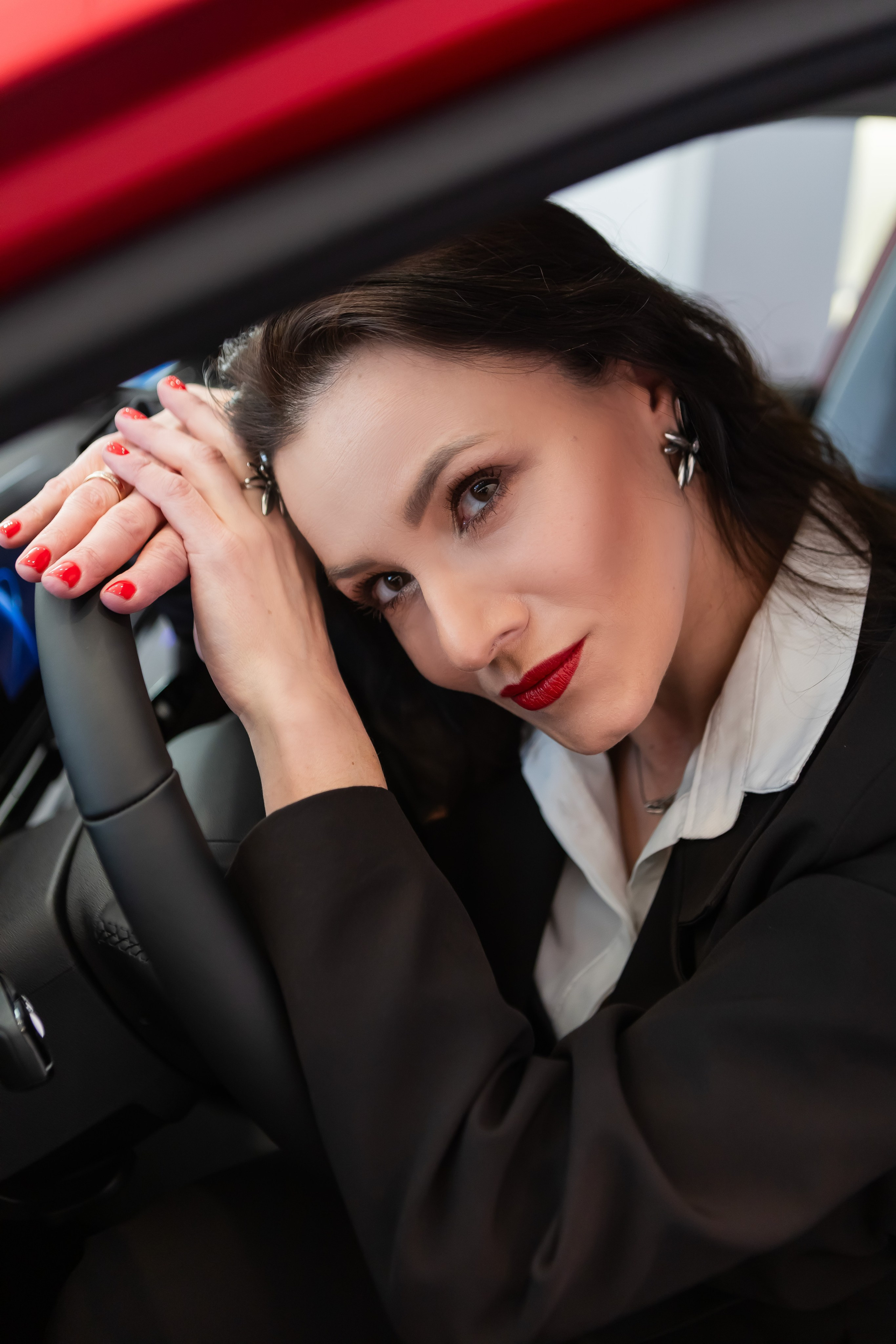 Рекламная фотосессия в ДЦ OMODA и JAECOO в Коломне. Фотограф в Коломне, Рязани, Москве. Готовность фото на следующий день