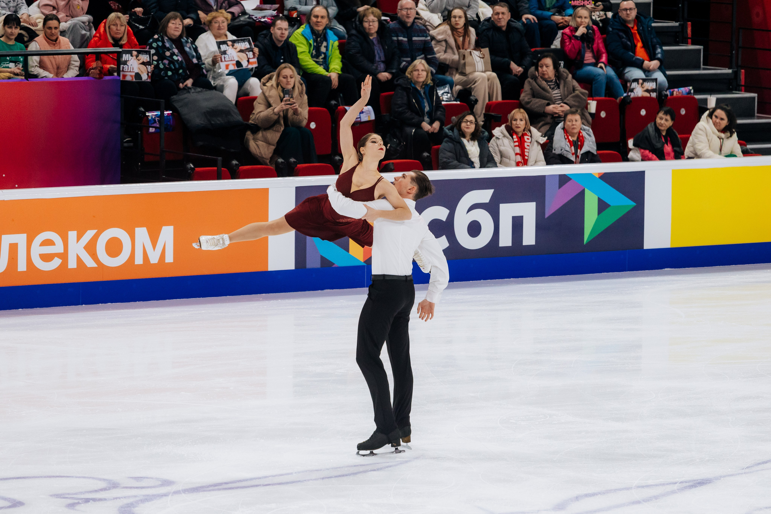 Чемпионат России по фигурному катанию. Свадебный и репортажный фотограф в Омске. Червоткин Никита