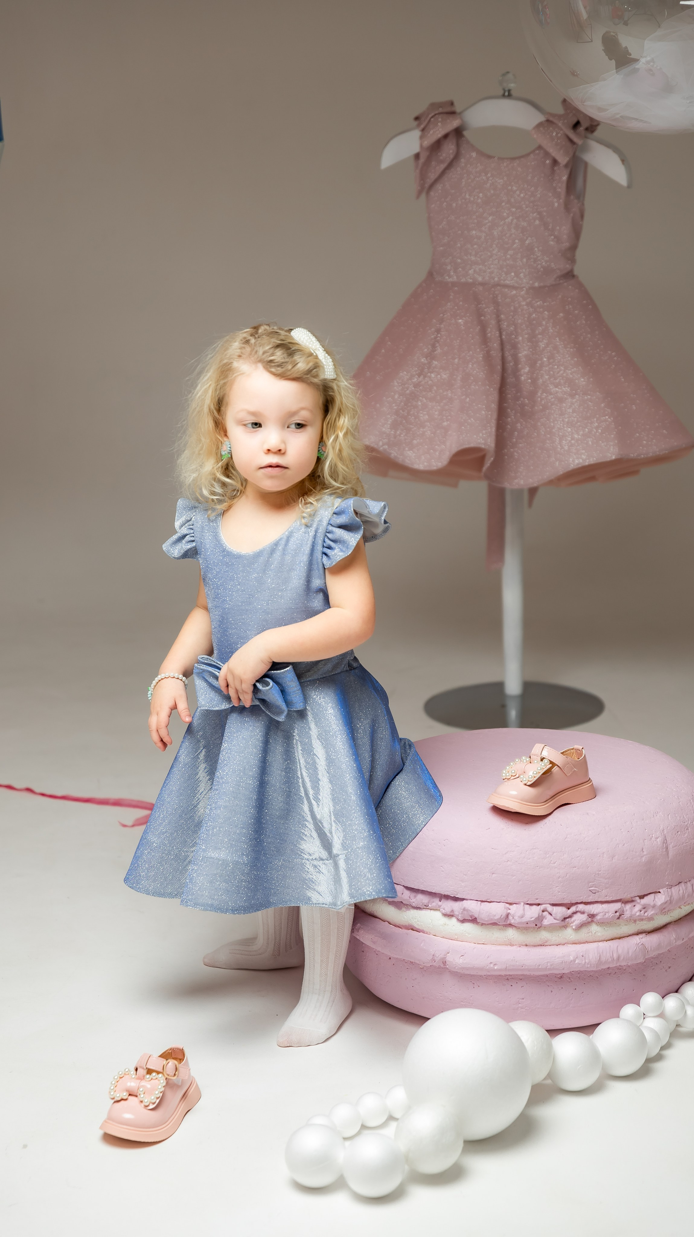 Прокат детского нарядного платья на рост 100 см. стоимость проката сутки 1500р.+залог 2500р.