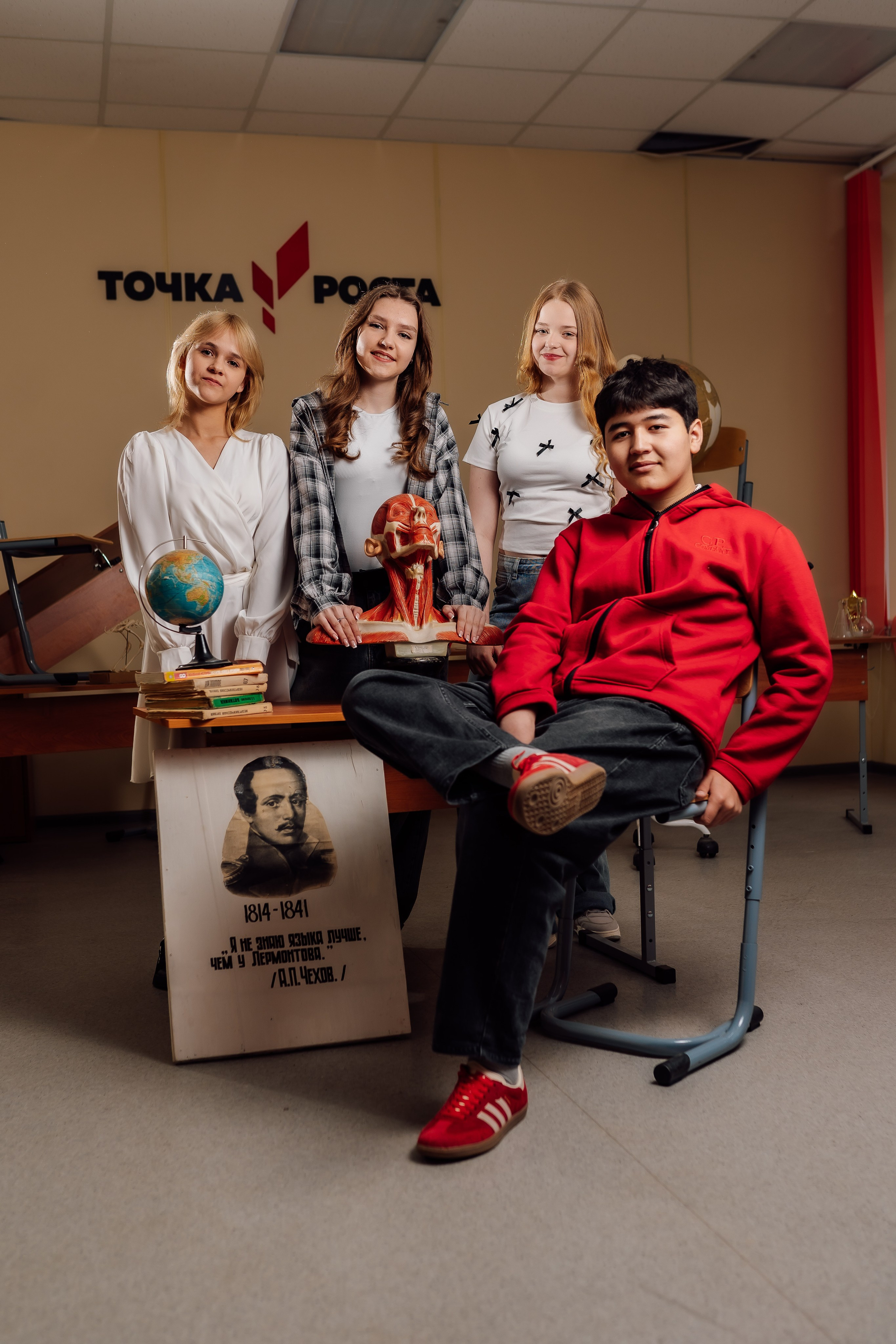 Октябрьский 8 класс. Фотограф Торопец Кристина Абрамова Kanwellia photography