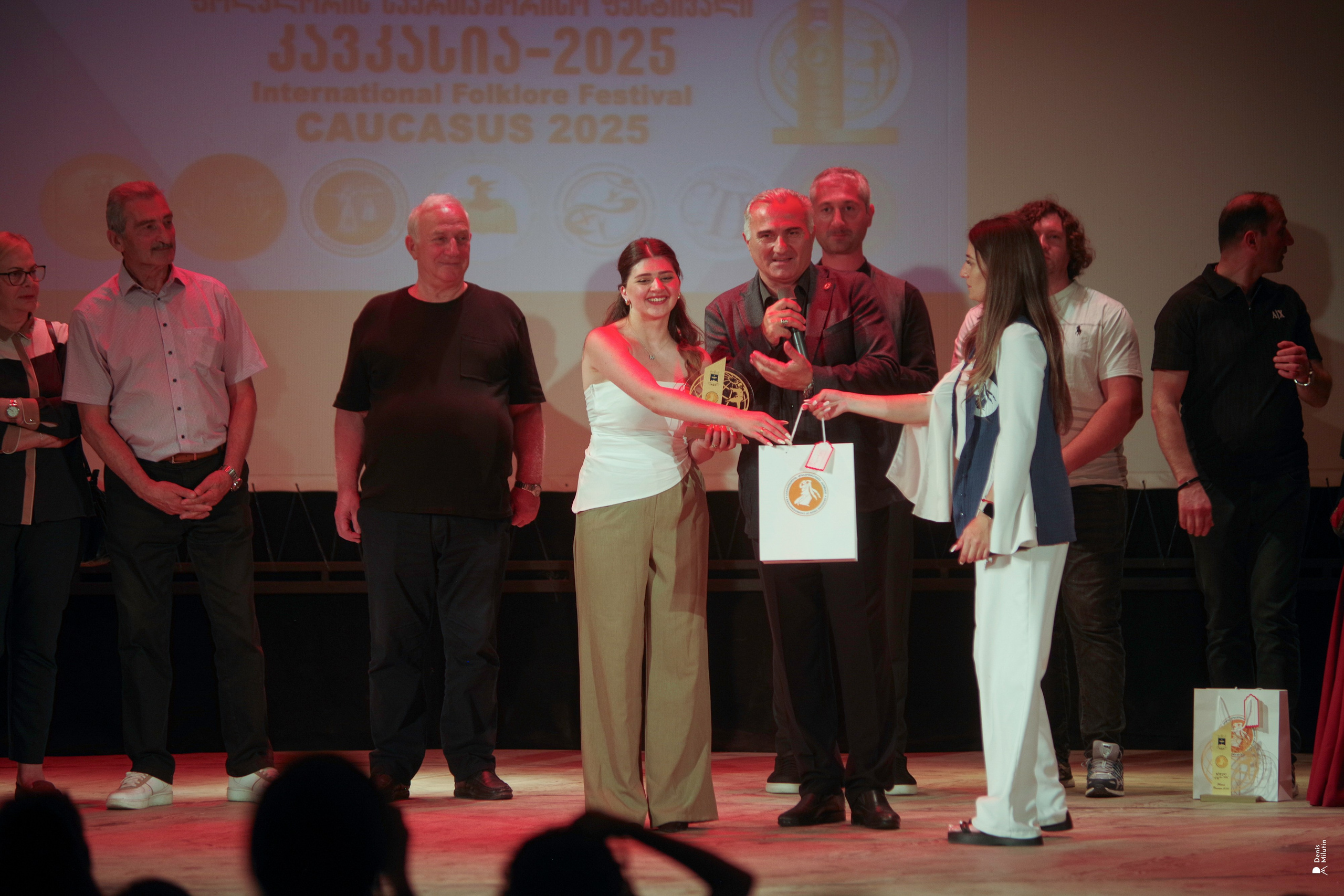 Танцы в прекрасном Они. Портретный фотограф Денис Милютин