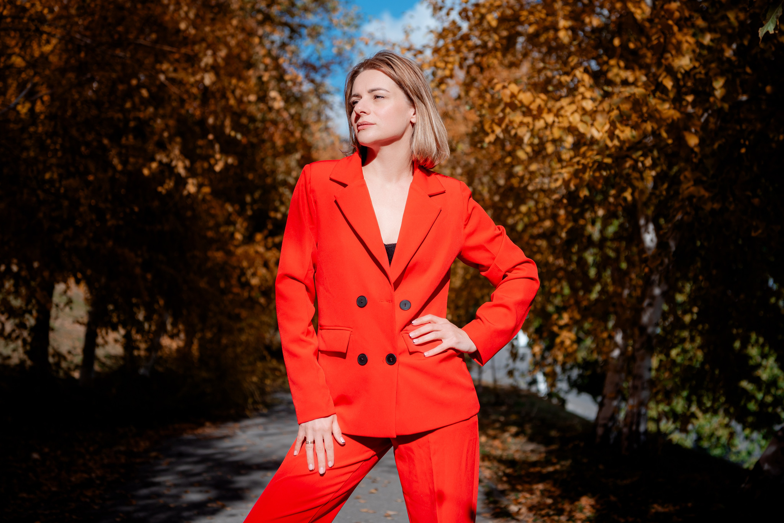 Фотосессия для яркой девушки Лилии на набережной Волгограда. Фотограф в Волгограде и Волжском Александр Горбань