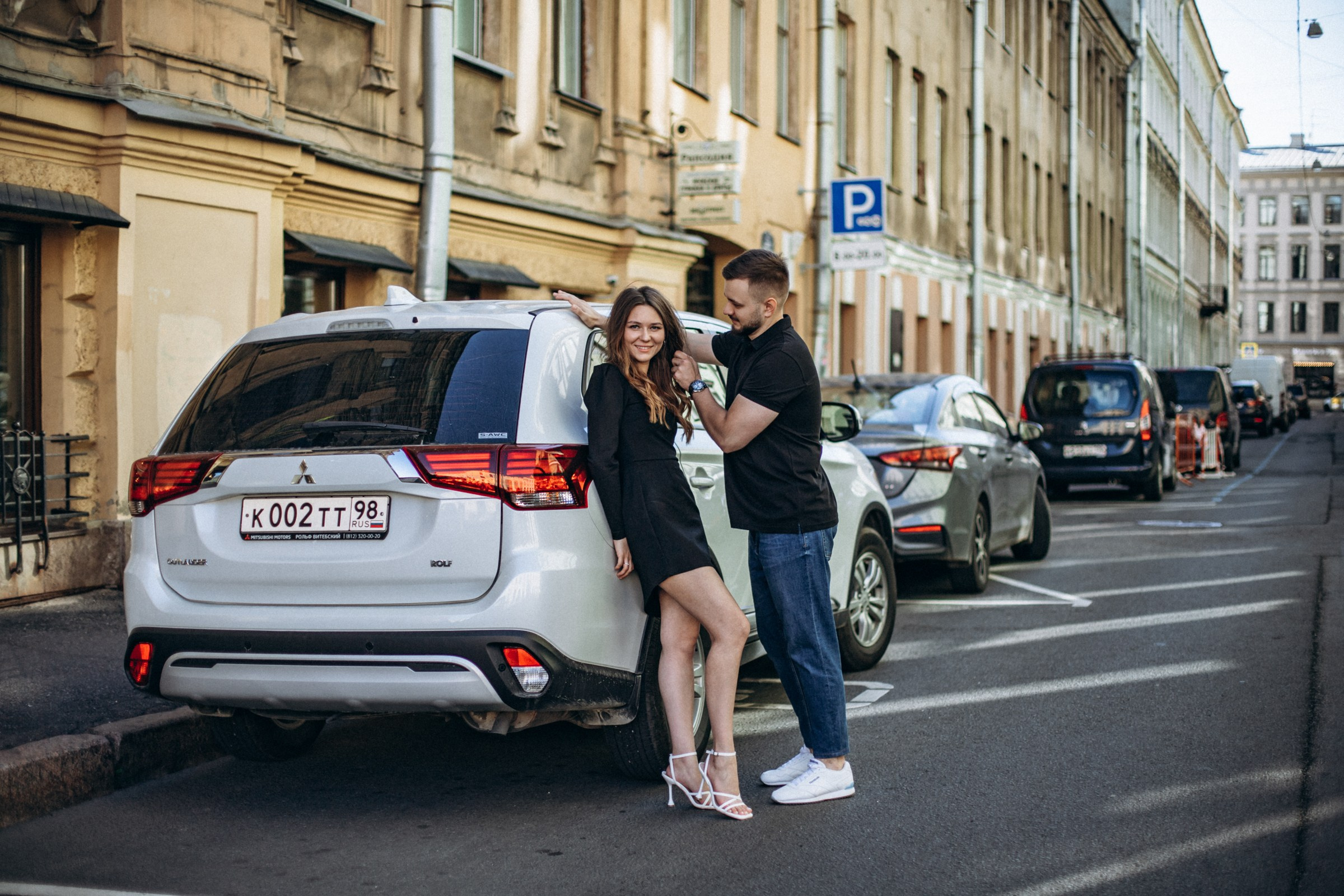 Дмитрий и Юлия в августе. Фотопрогулка в Петербурге. Индивидуальный и семейный фотограф в Санкт-Петербурге