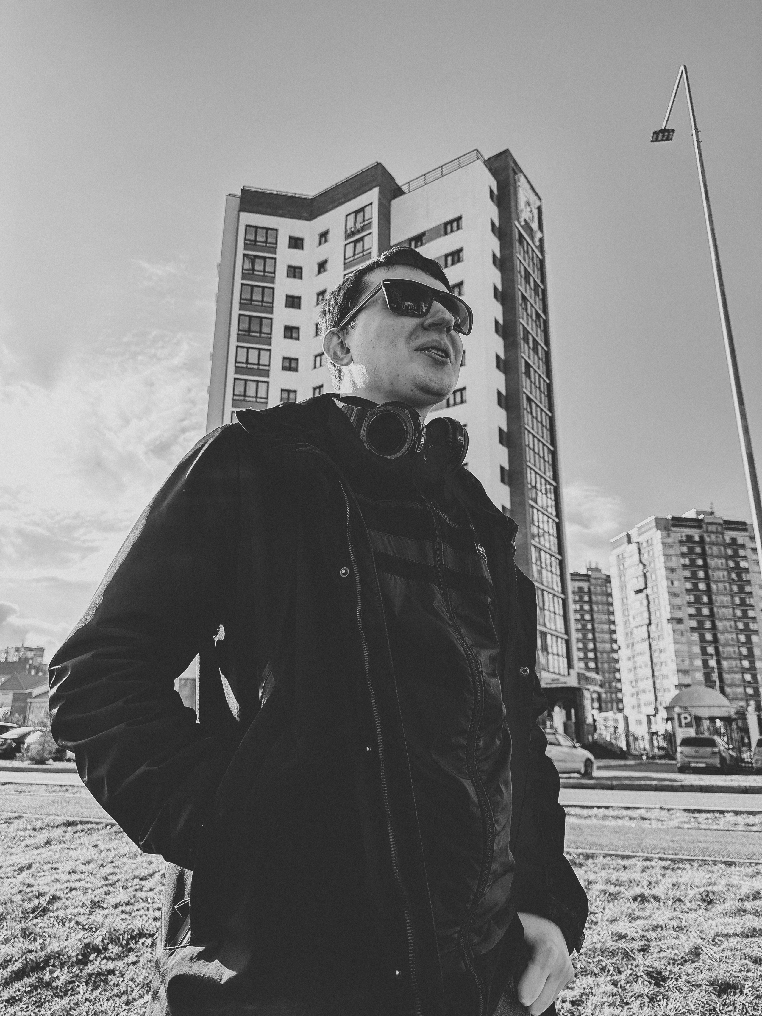 Прогулочная фотосессия с Димоном. Твой фотограф и видеограф в Тюмени — Сергей Бизин