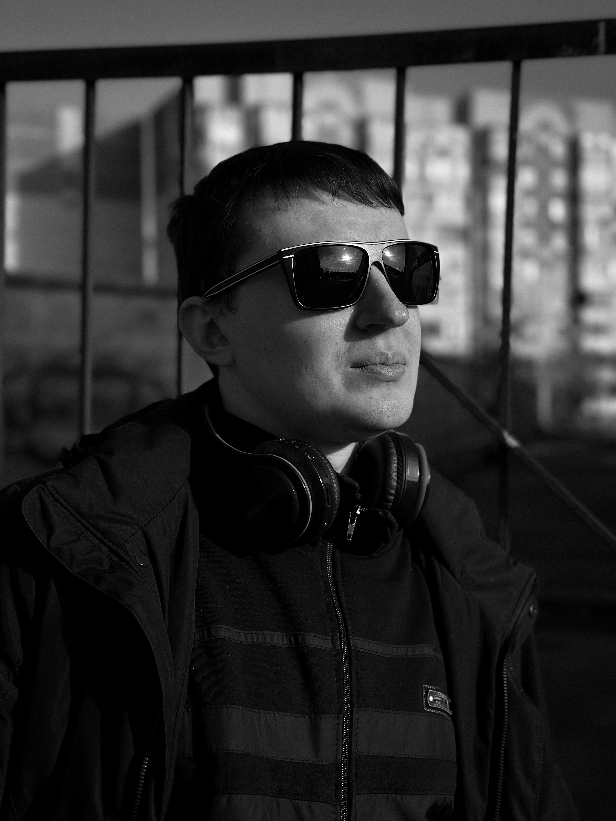 Прогулочная фотосессия с Димоном. Твой фотограф и видеограф в Тюмени — Сергей Бизин