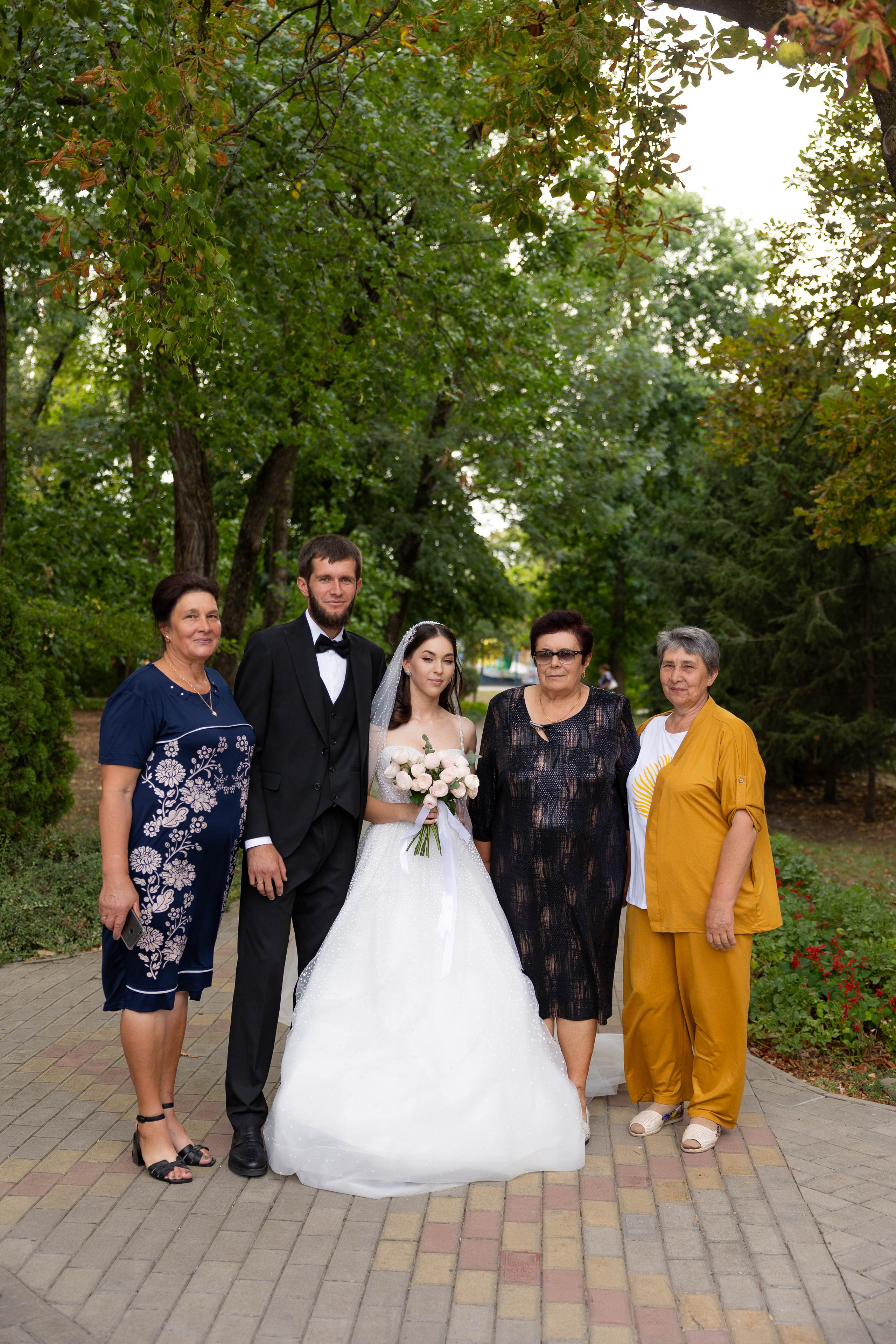 Милана и. Видеосьемка, фотосьемка свадеб, юбилеев, утренников в Краснодарском кр