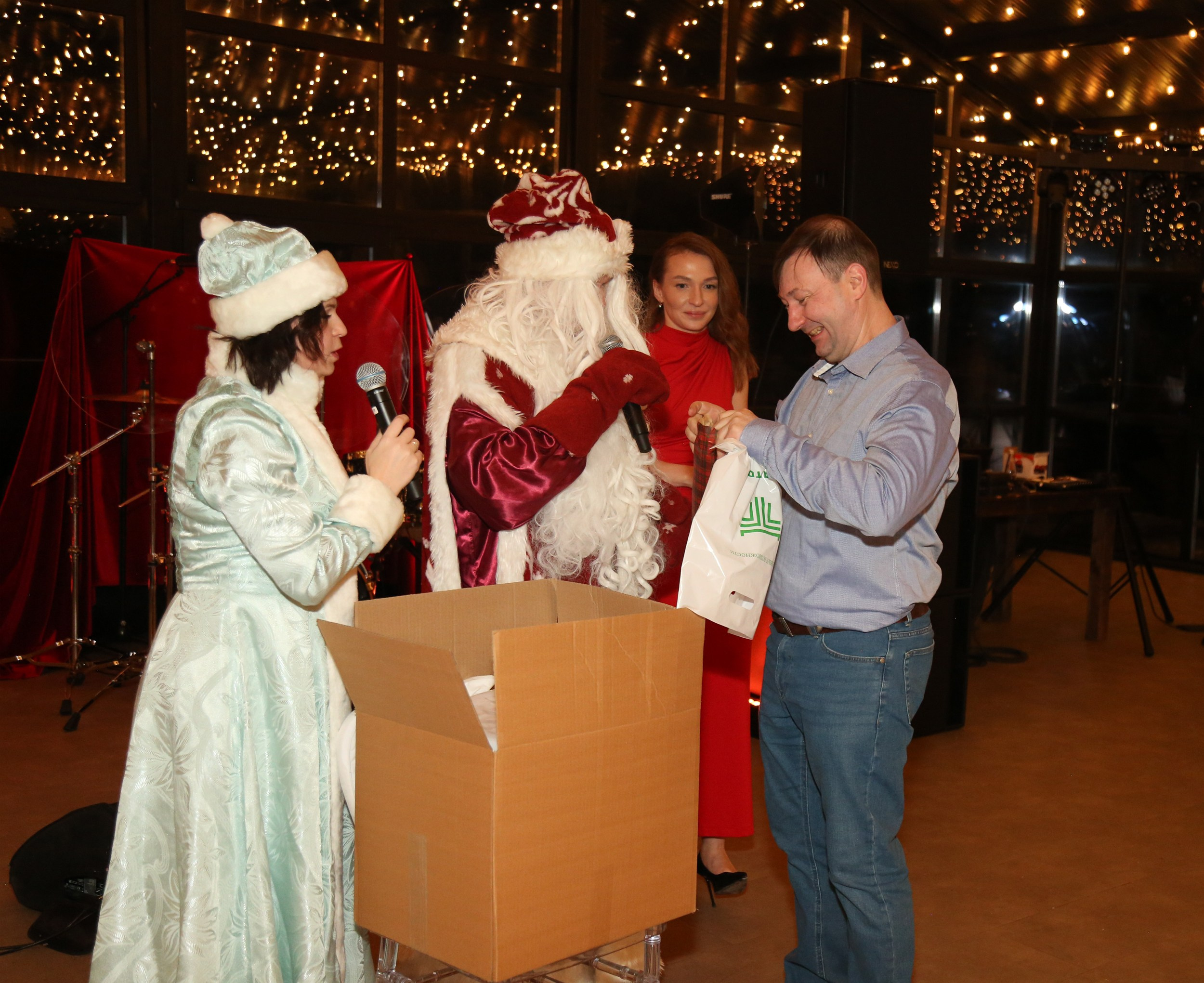 Корпоратив. Фотосессия в студии в Москве от профессионального фотографа услуги по доступным ценам