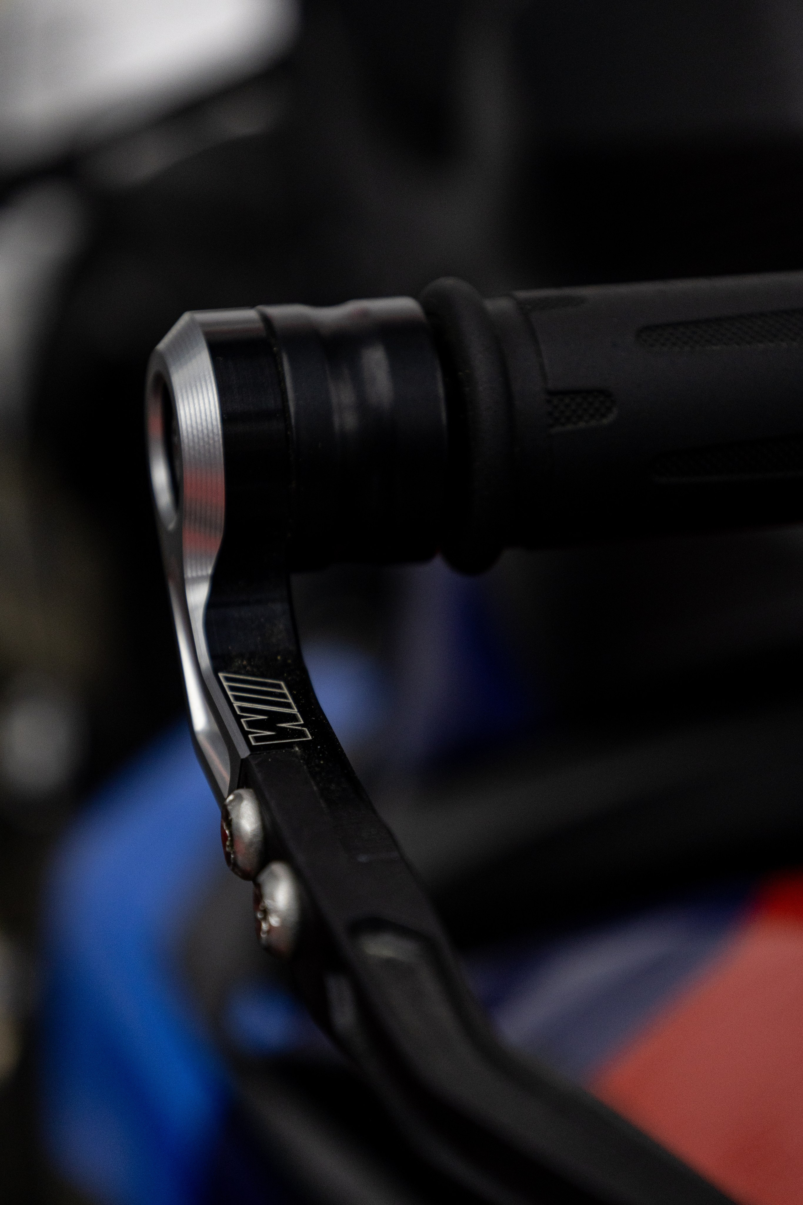 Фотосессия с мотоциклами и автомобилями. Предметный фотограф в Москве и Московской области