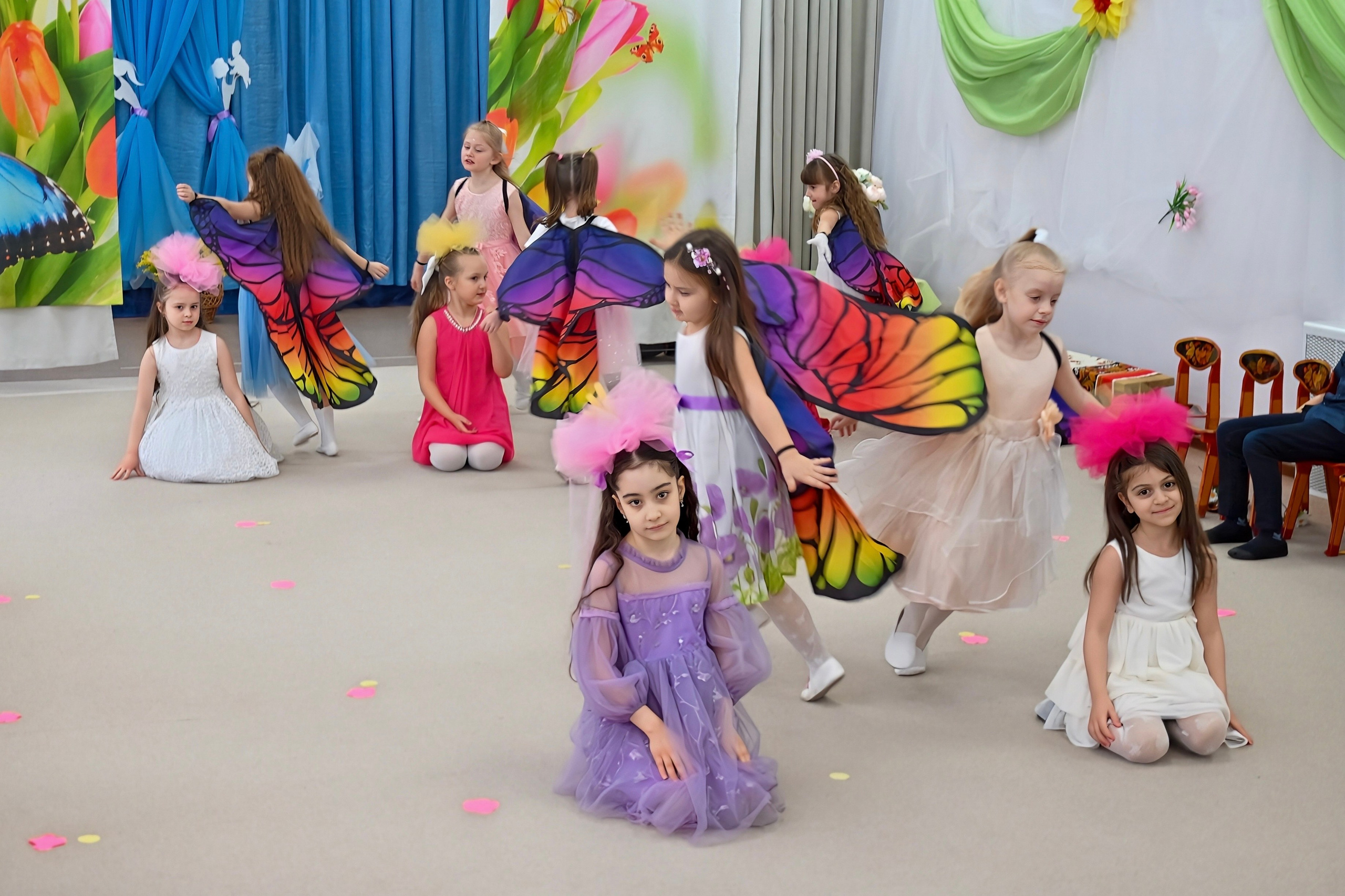 Праздник в группе Цветик семицветик. Семейный и детский фотограф Москва