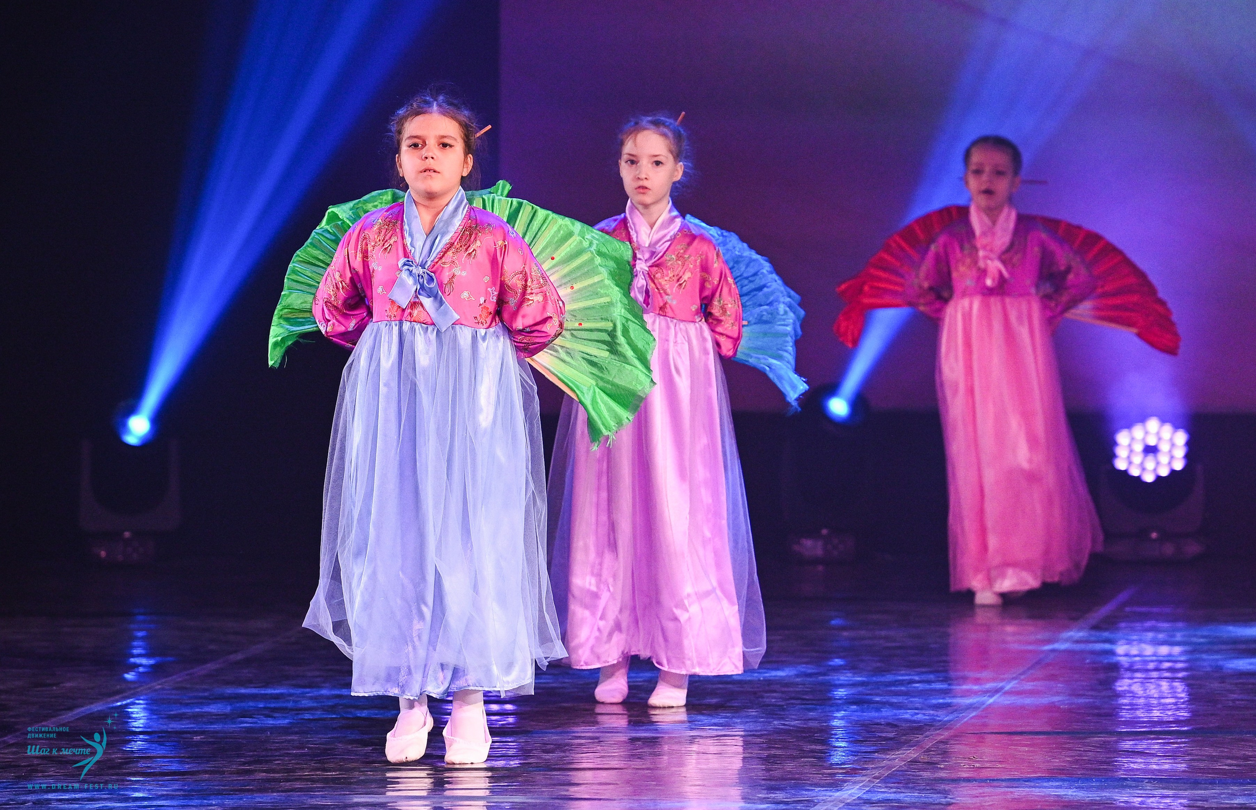 24.05.2025 «Мир под названием — Искусство танца» Фестивальное движение «Шаг к мечте» г. Кострома. Медиастудия Фото Концепт