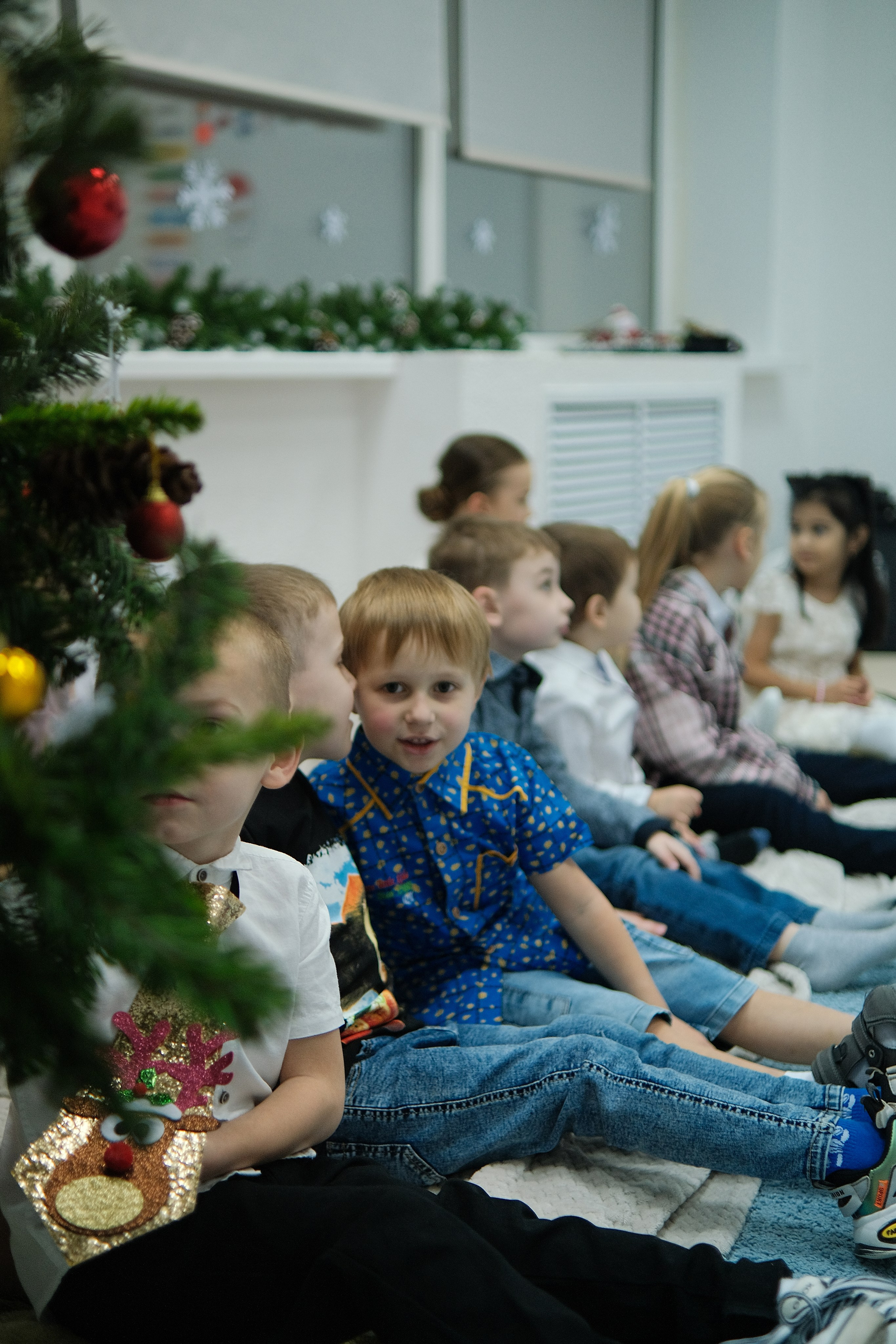 Мир знаний (Новогодний утренник). Serg_film