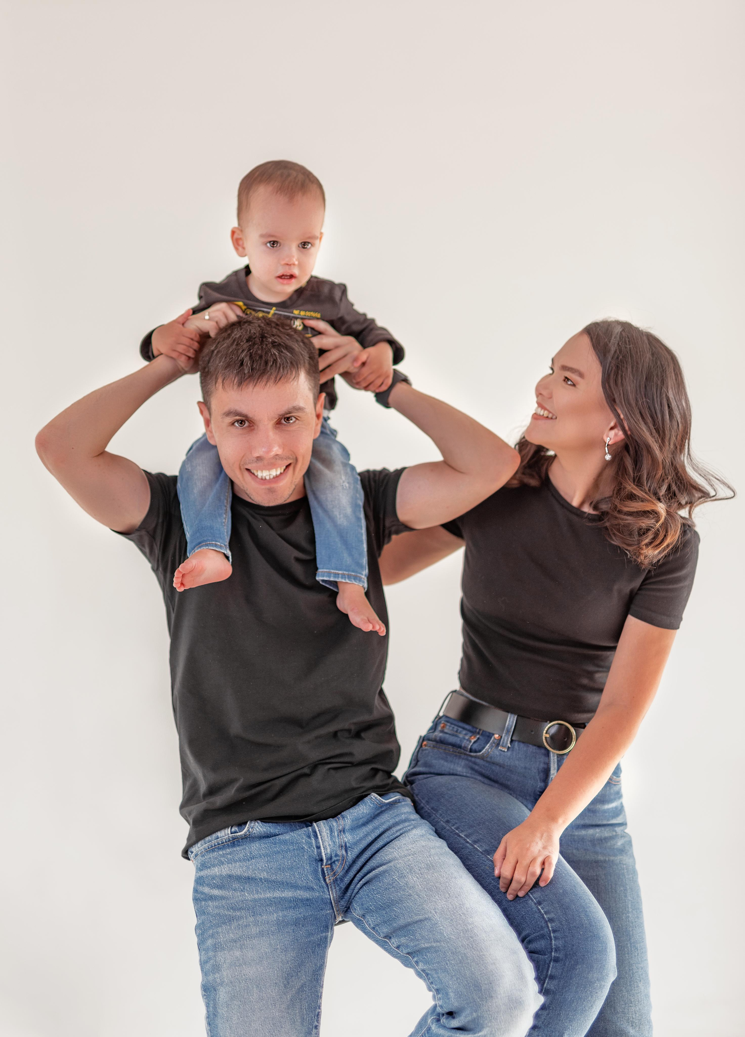 Семейный портрет. Фотограф в Алматы Новгородская Мария