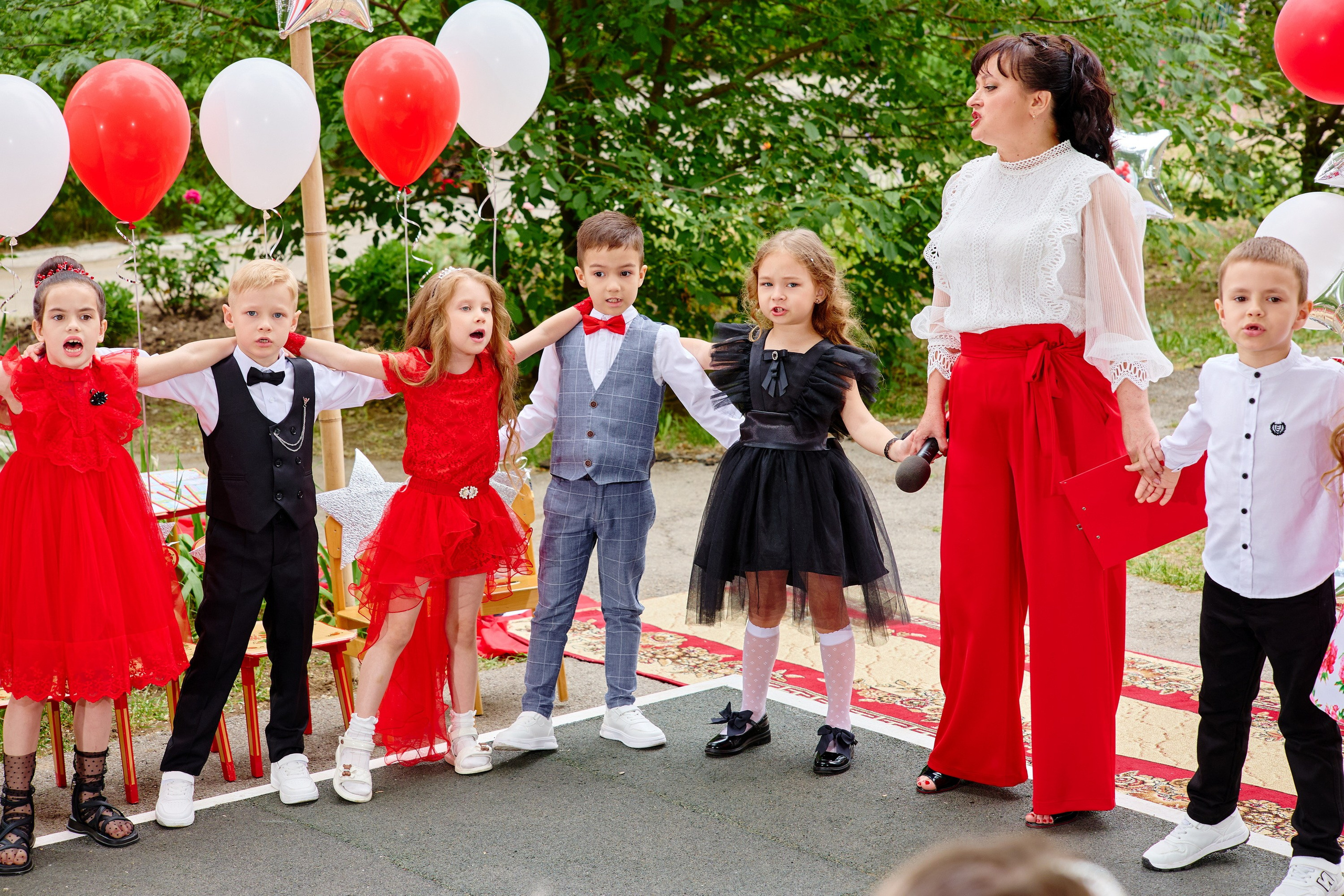 Выпускной 45 сад. Фотограф Выпускные альбомы Таганрог Сергей Коробченко